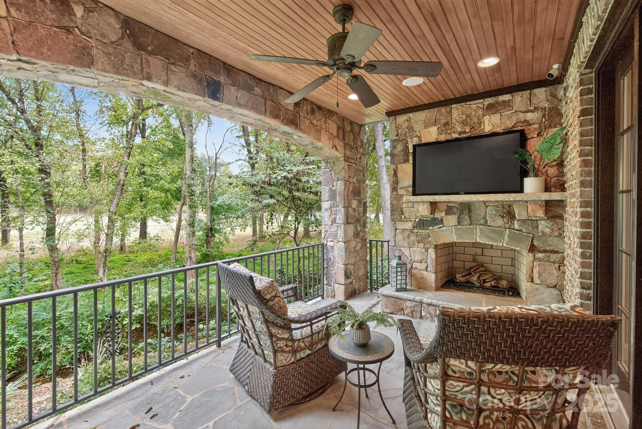 207 Belle Meade Court