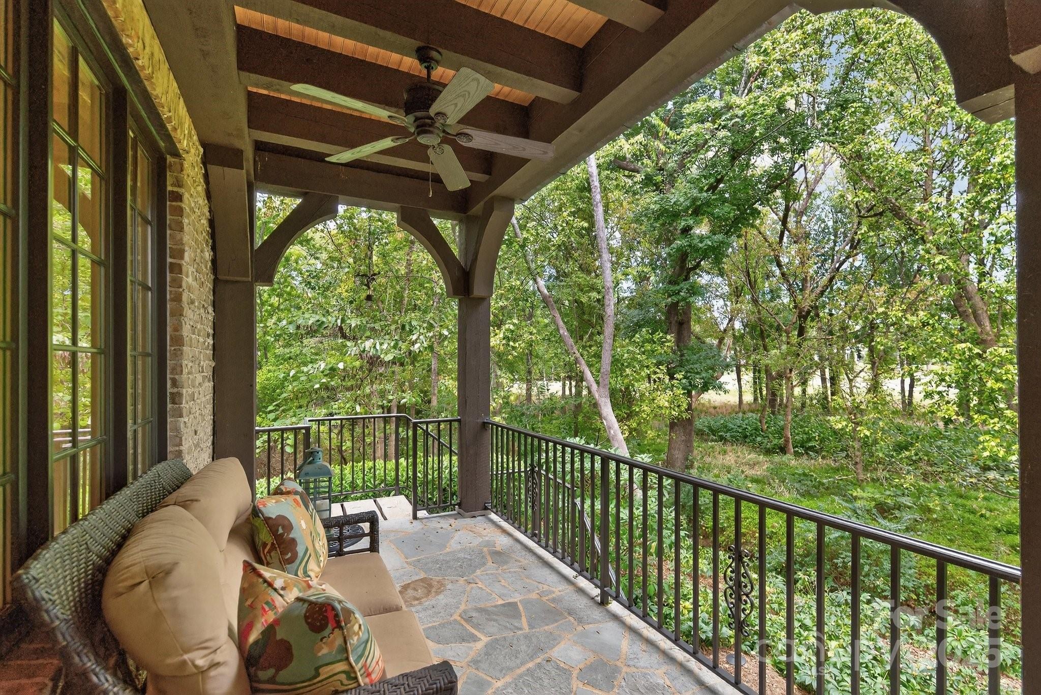 207 Belle Meade Court