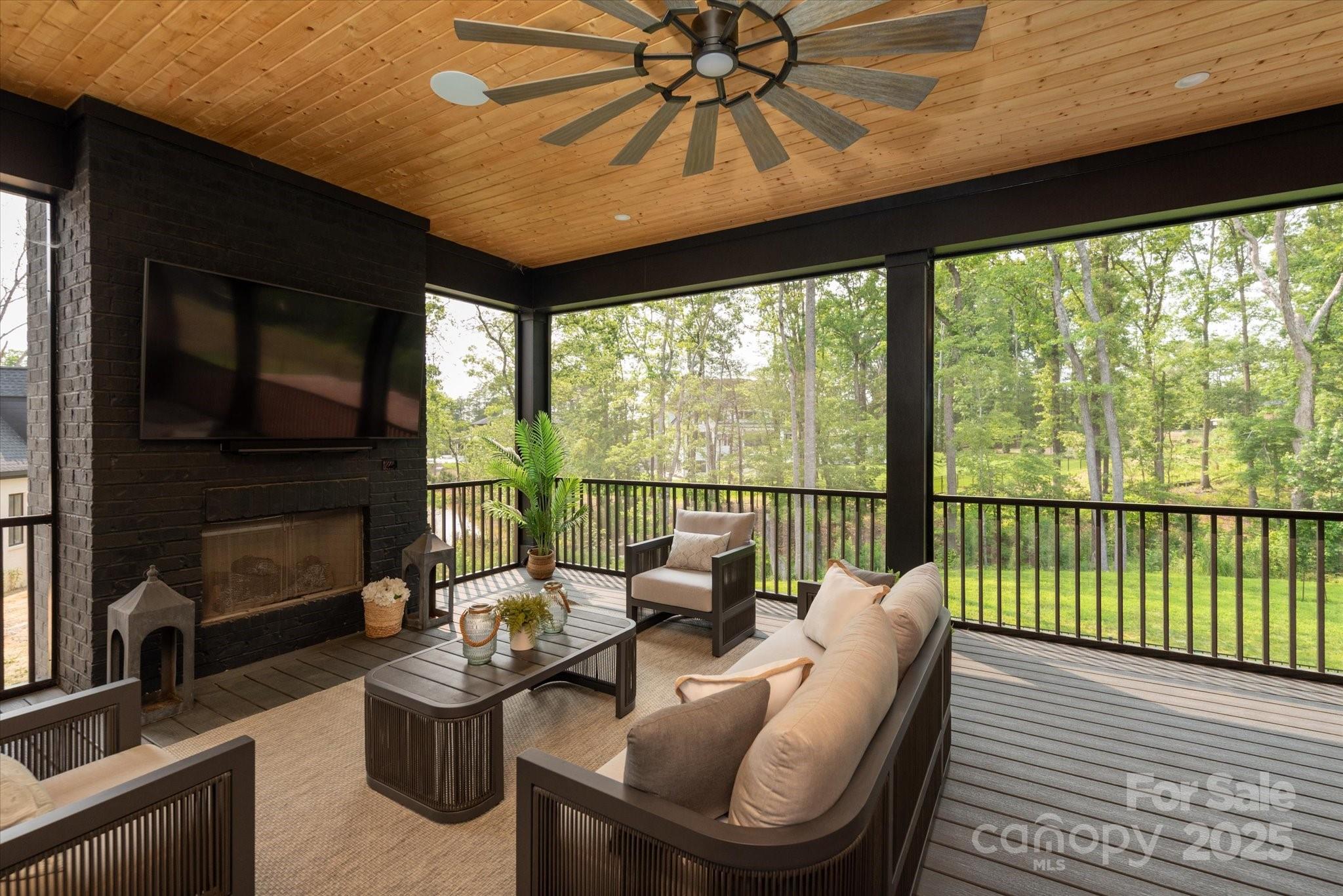 114 Pecan Cove Lane