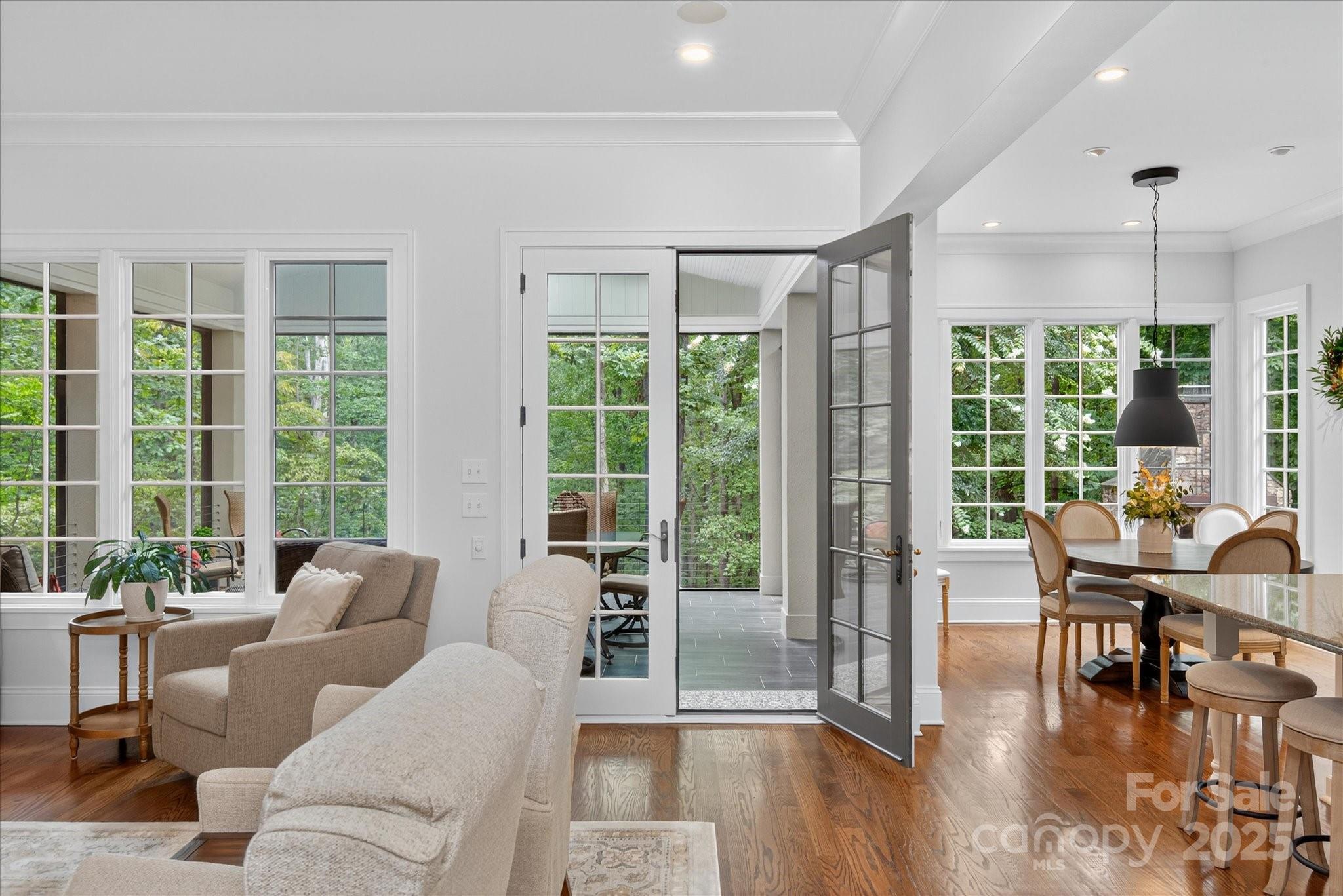 10535 Island Point Road