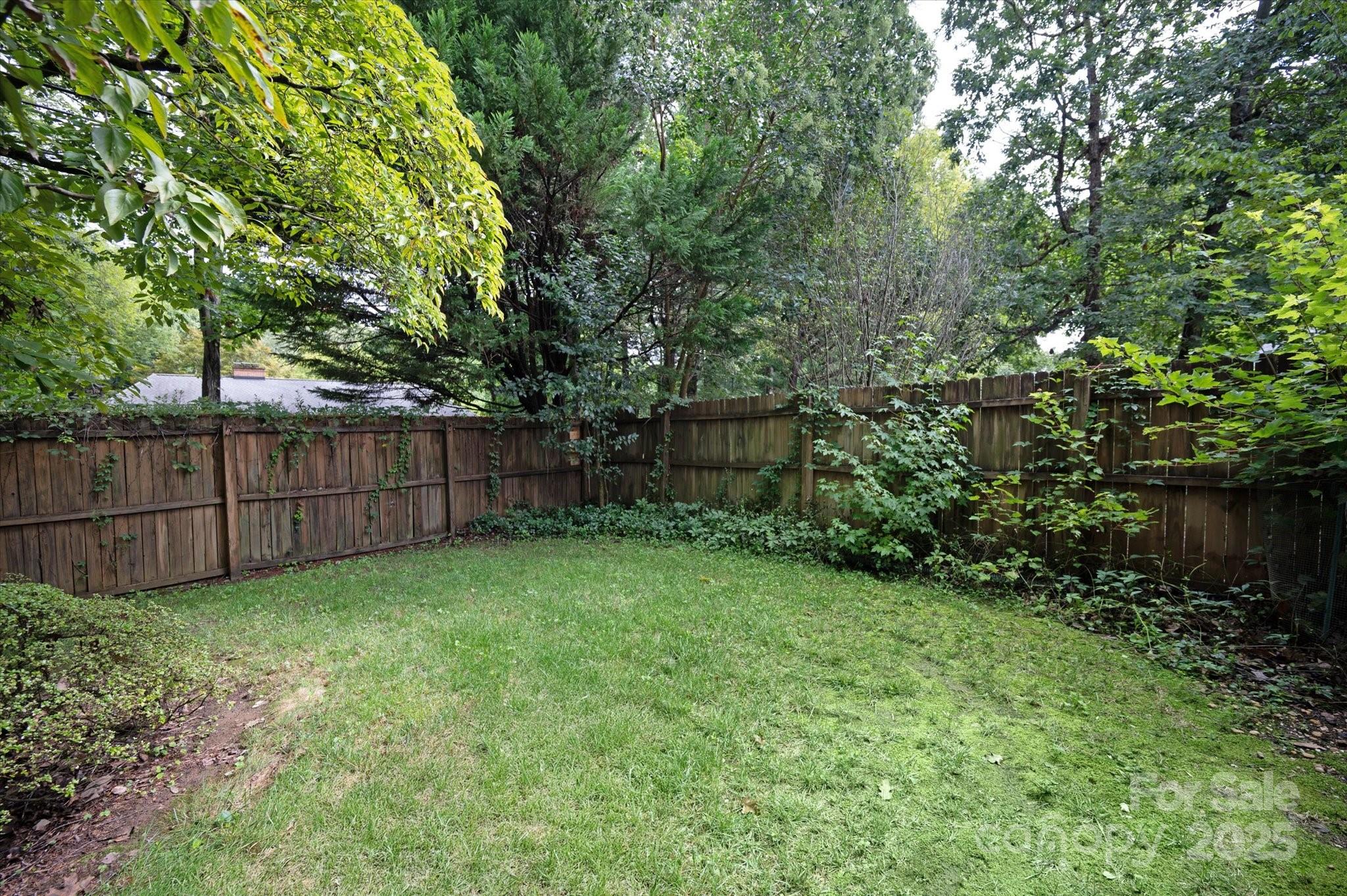 1039 Shadowbrook Lane