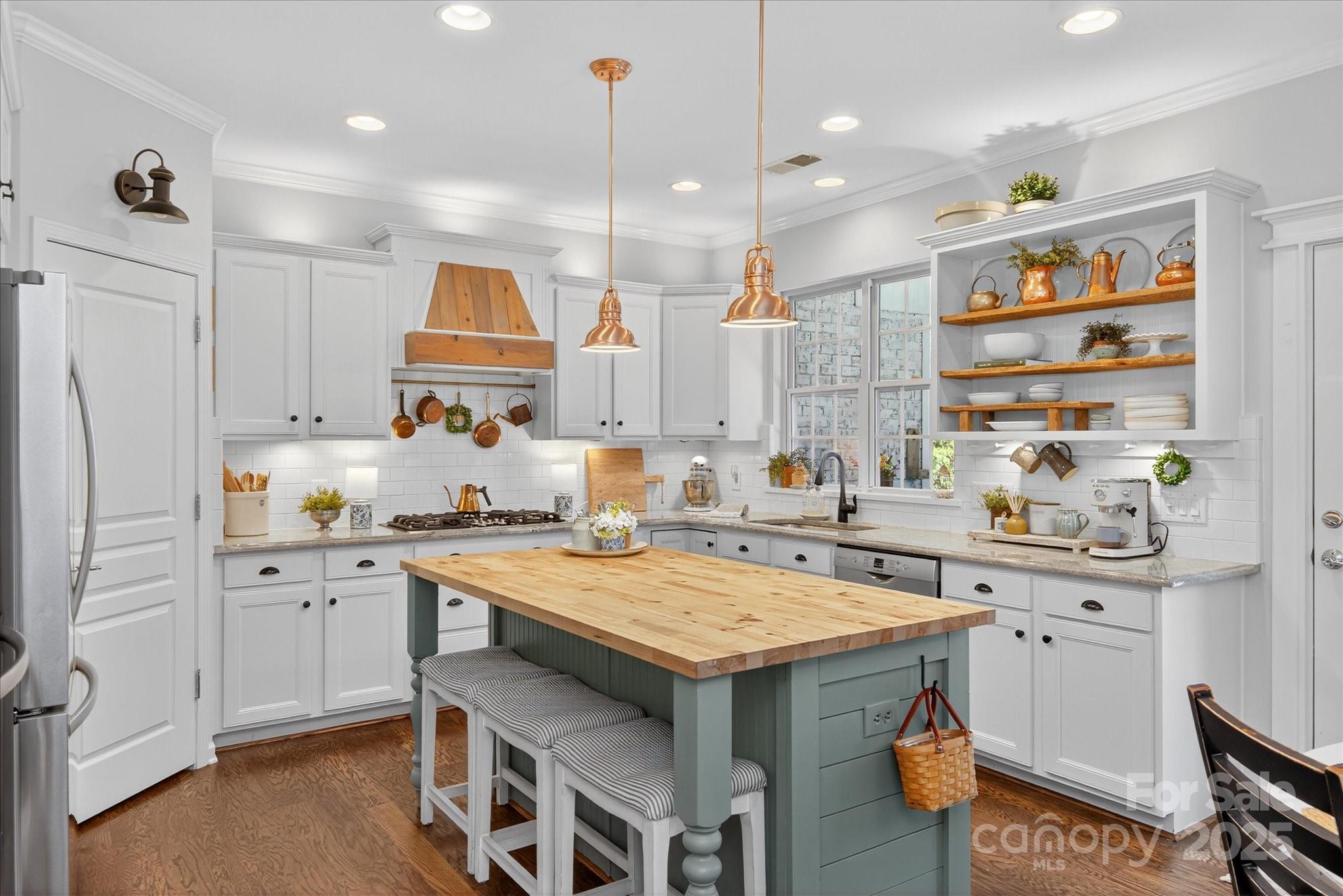 9911 Silverling Drive