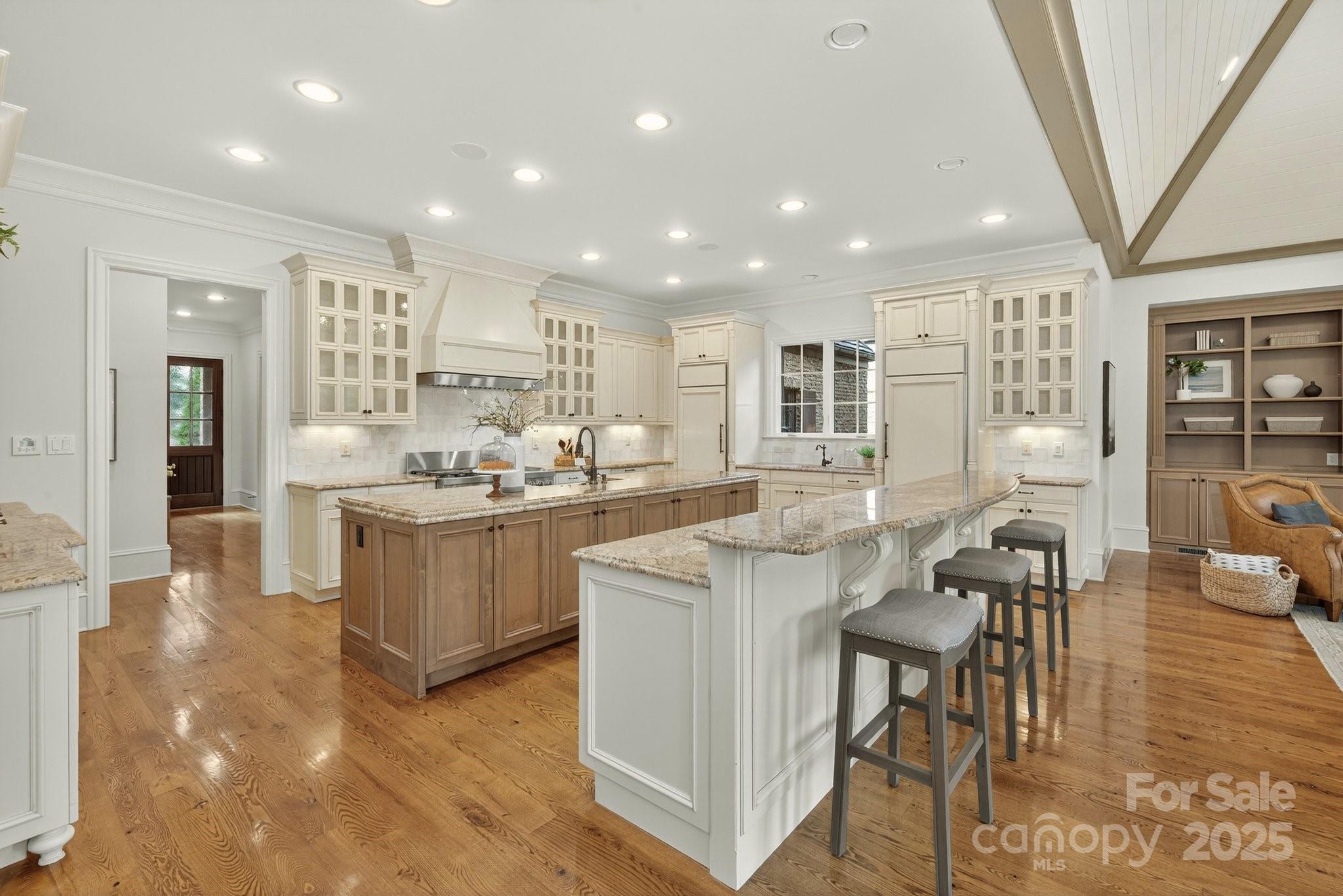 8716 Chewton Glen Drive