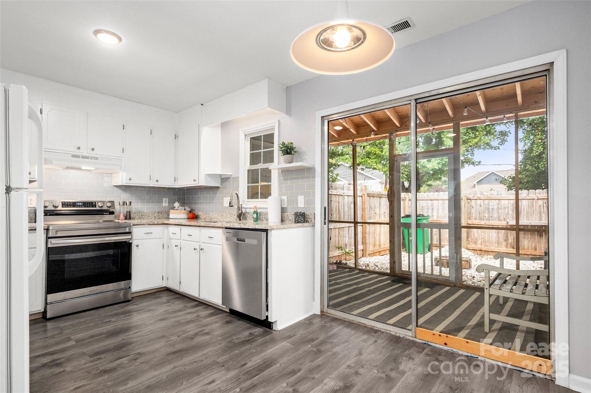 1422 Delane Avenue Unit: 9