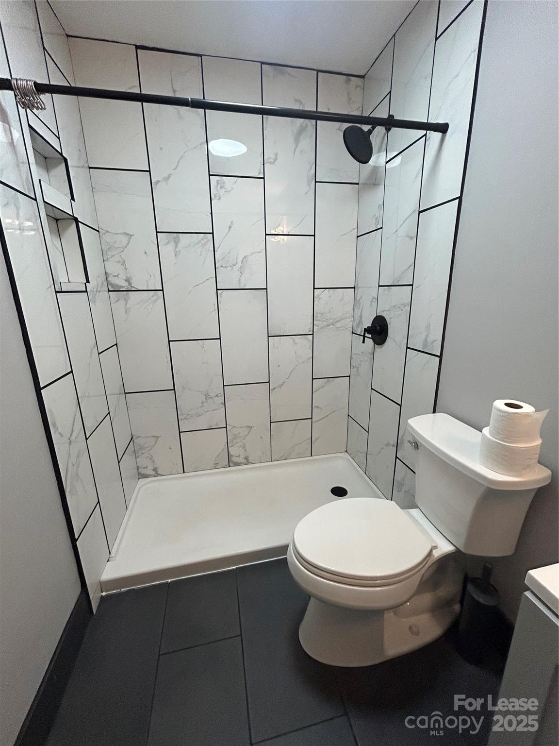 1422 Delane Avenue Unit: 9