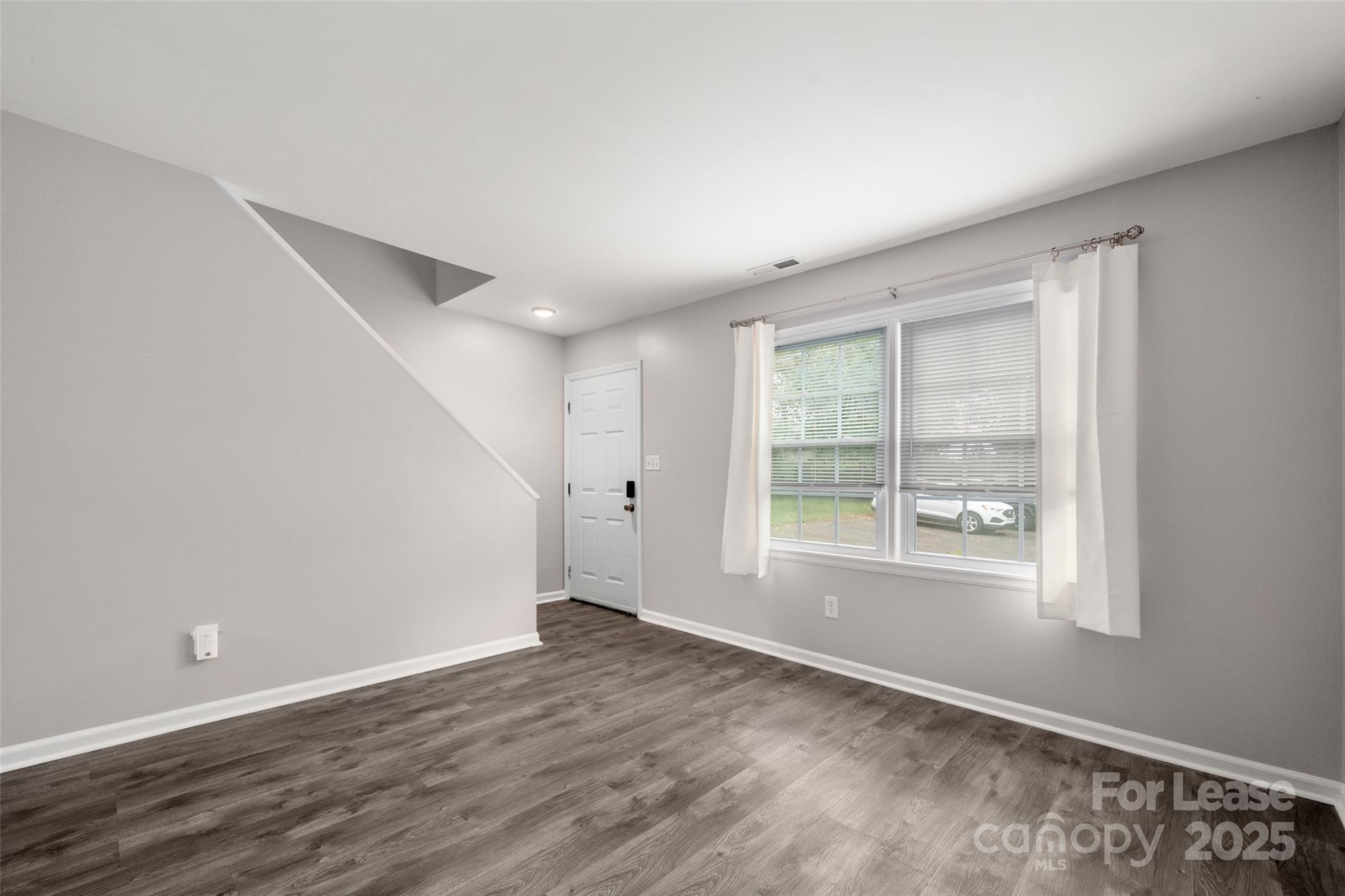 1422 Delane Avenue Unit: 9