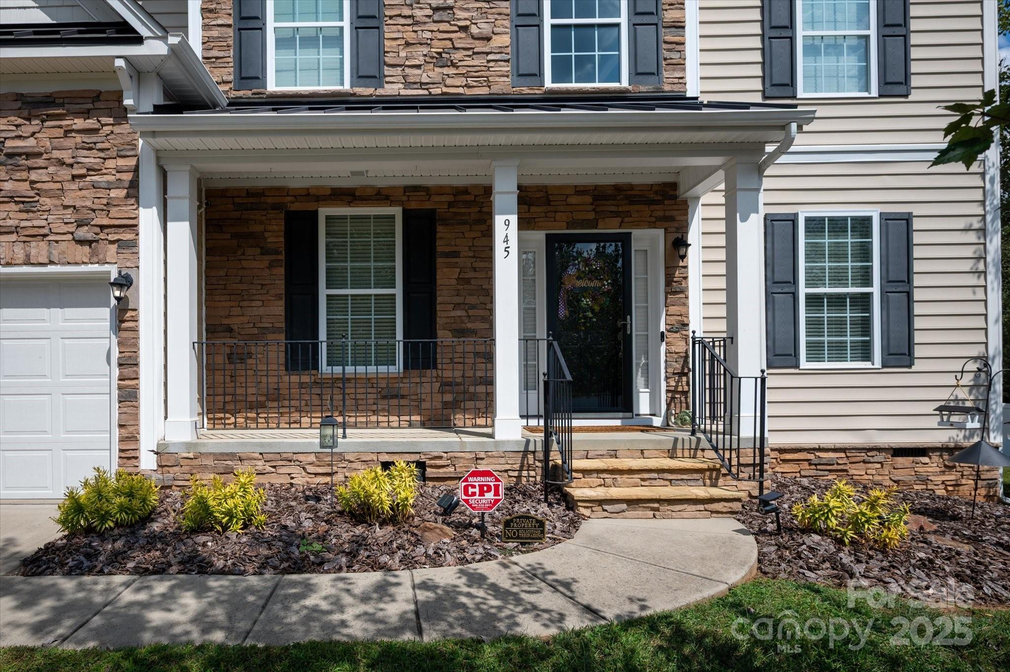 945 Vogel Way