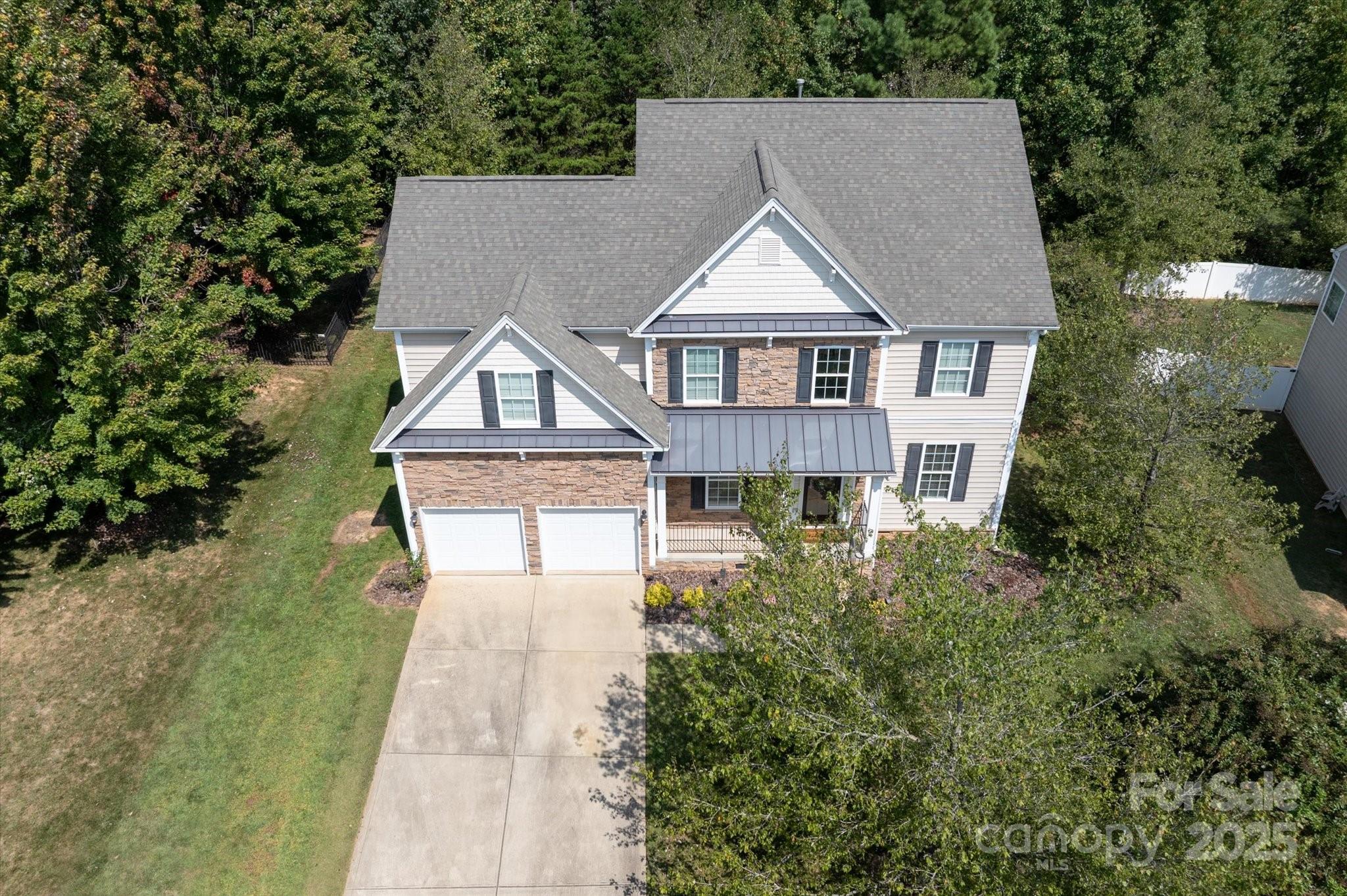 945 Vogel Way