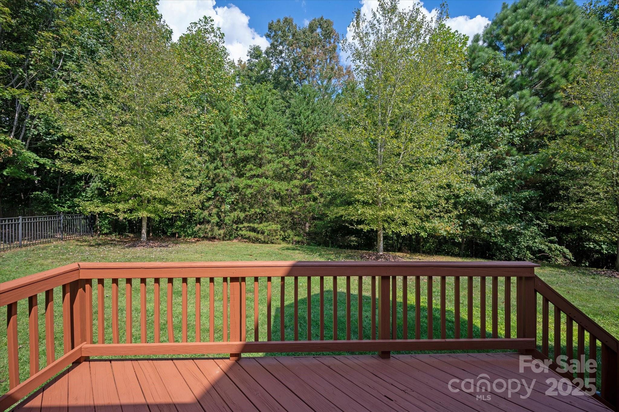 945 Vogel Way