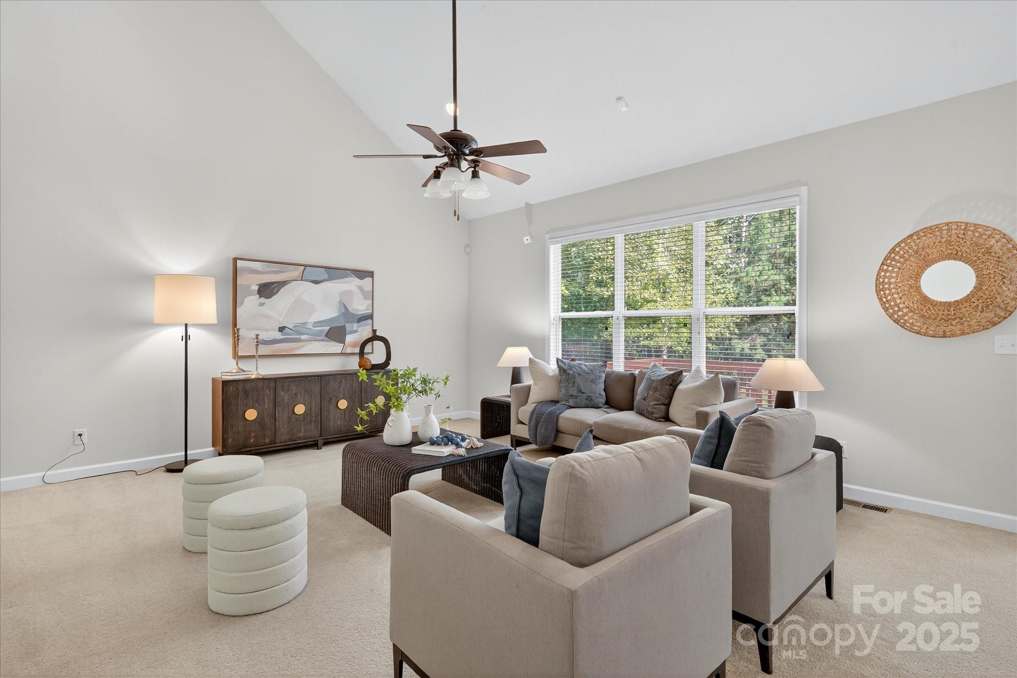 945 Vogel Way
