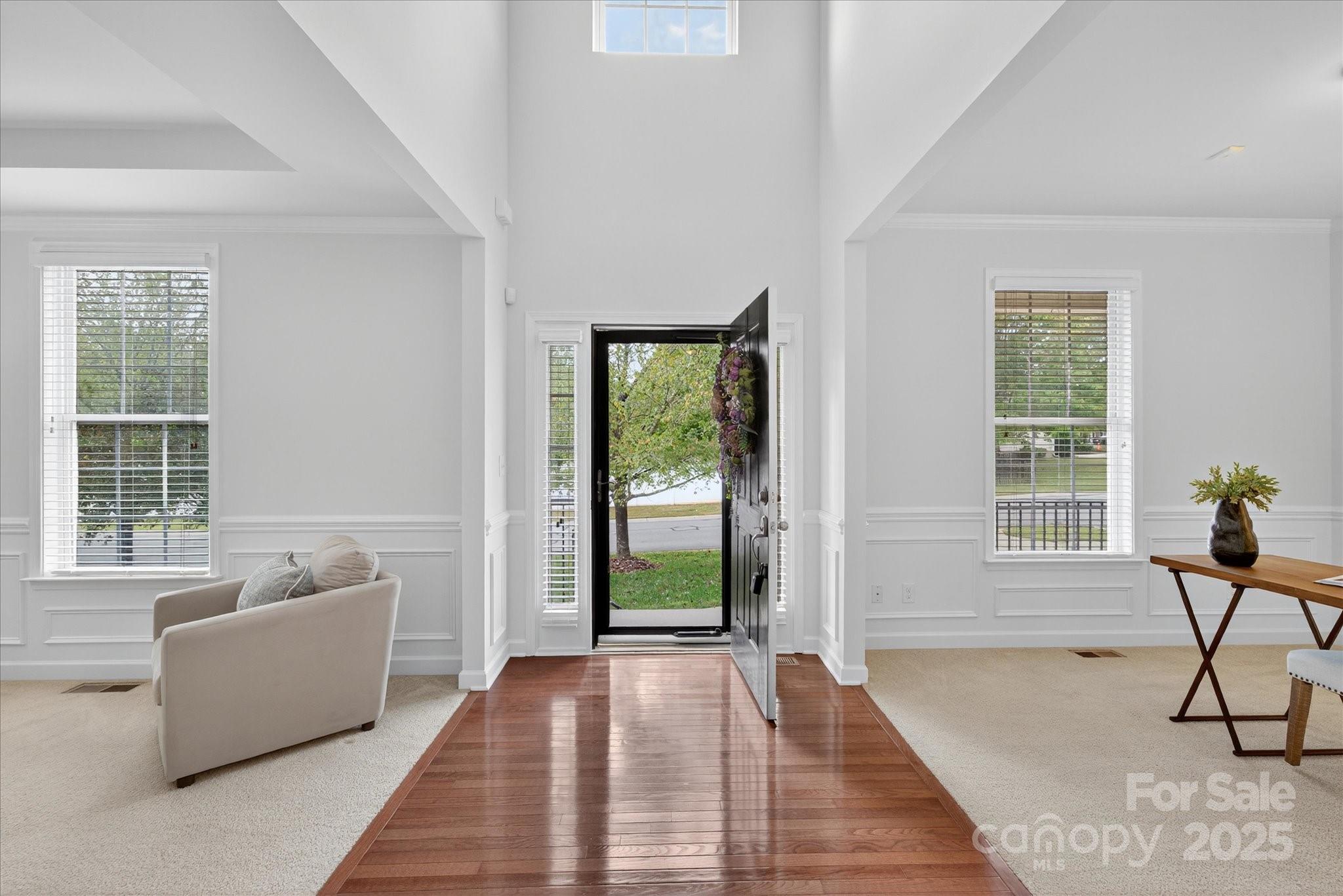 945 Vogel Way