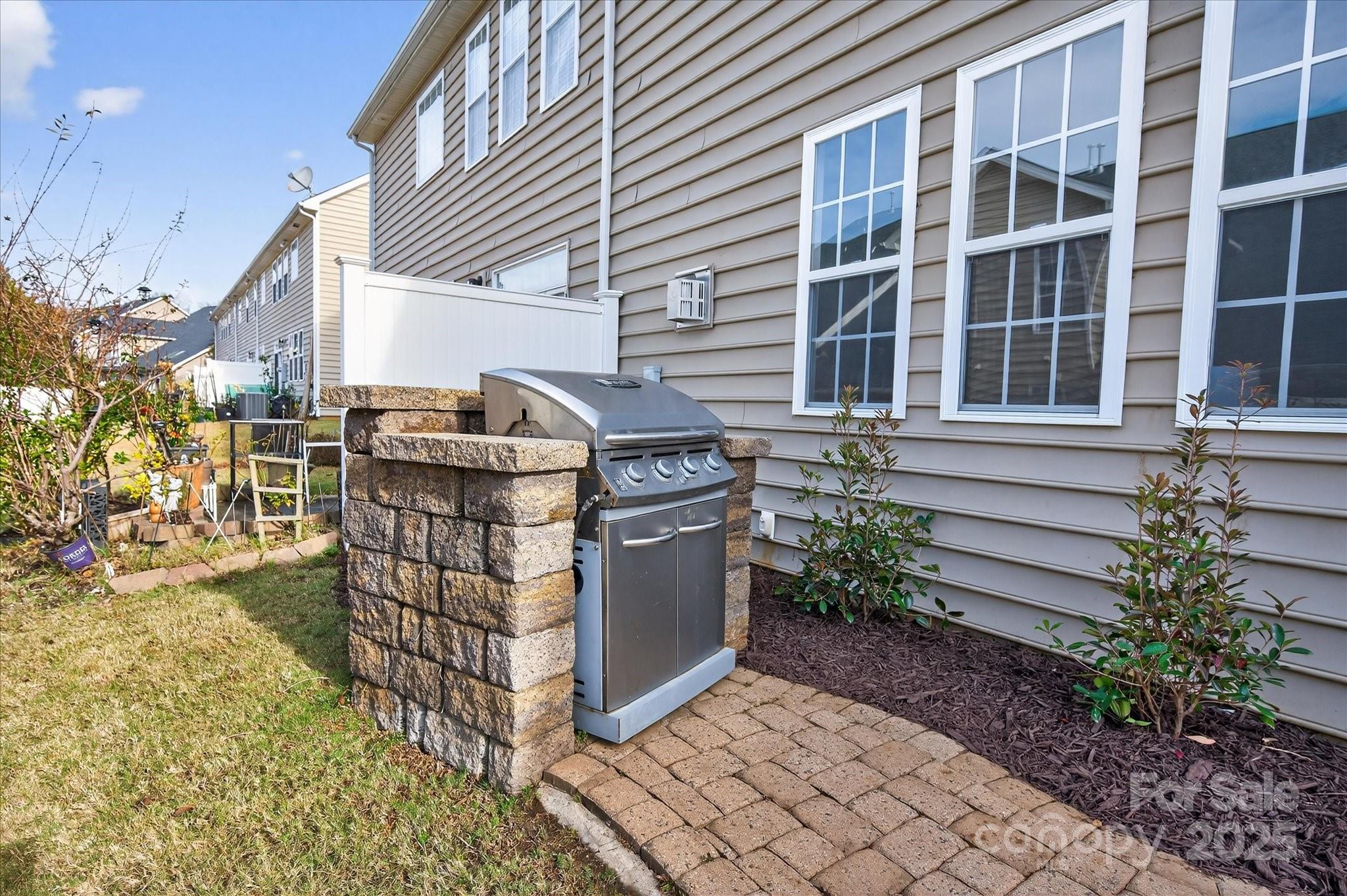 11008 Burnt Leather Lane