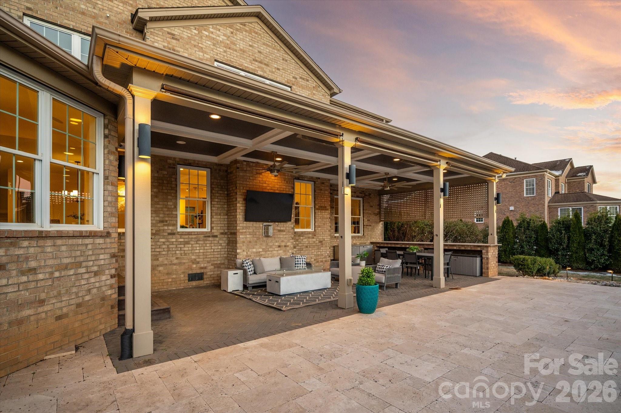 840 Wandering Way Drive