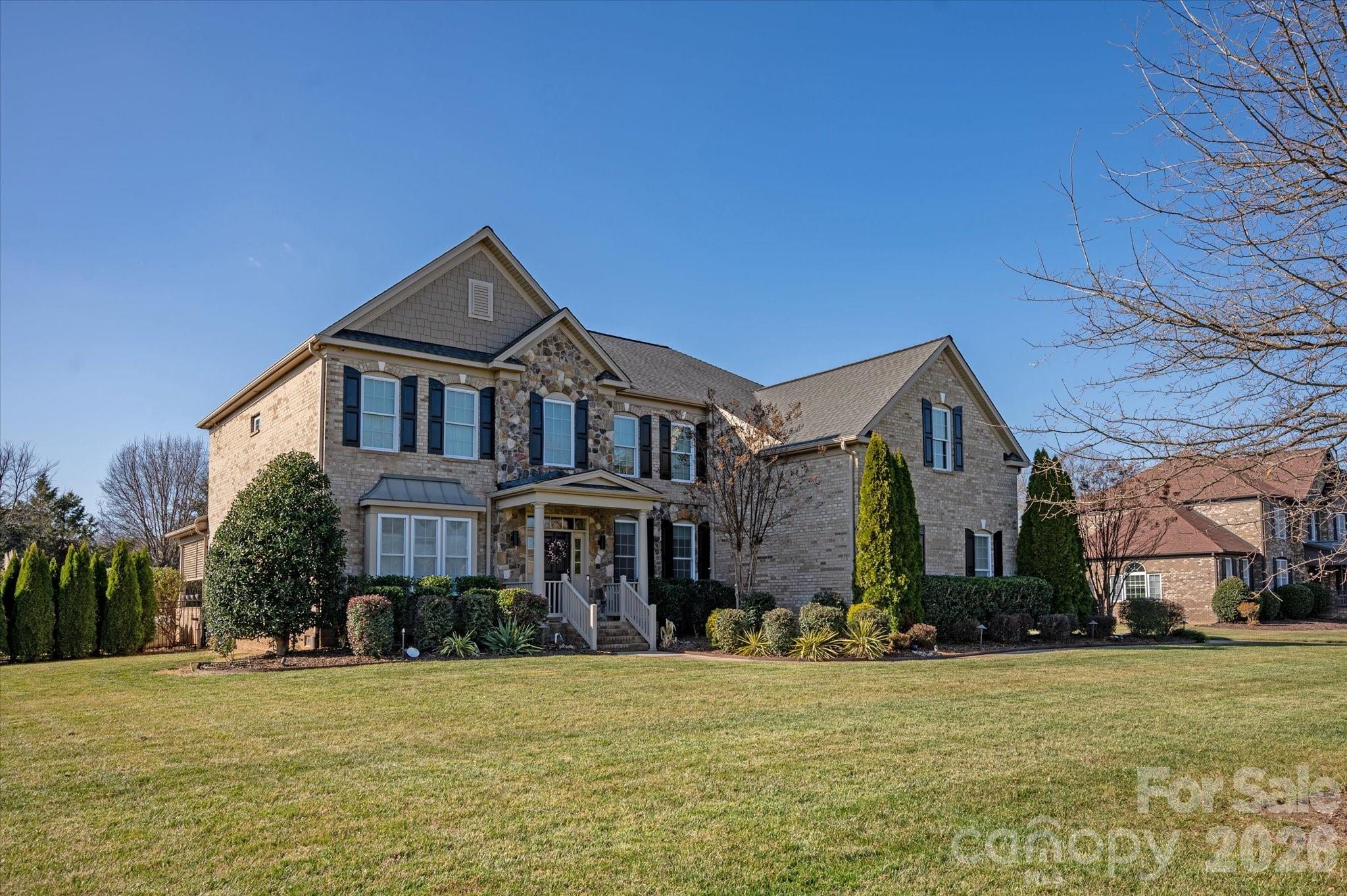 840 Wandering Way Drive