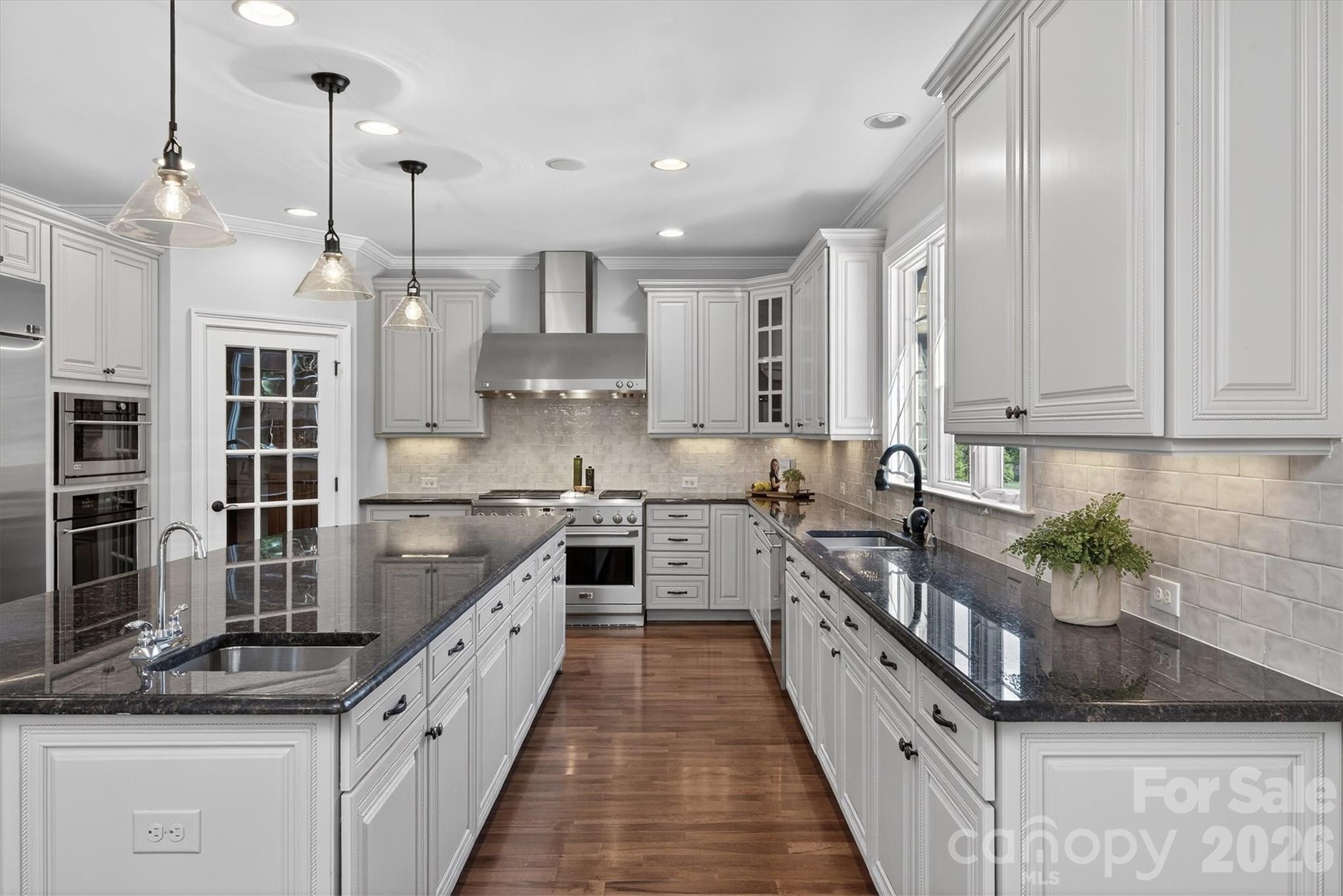 845 Wandering Way Drive