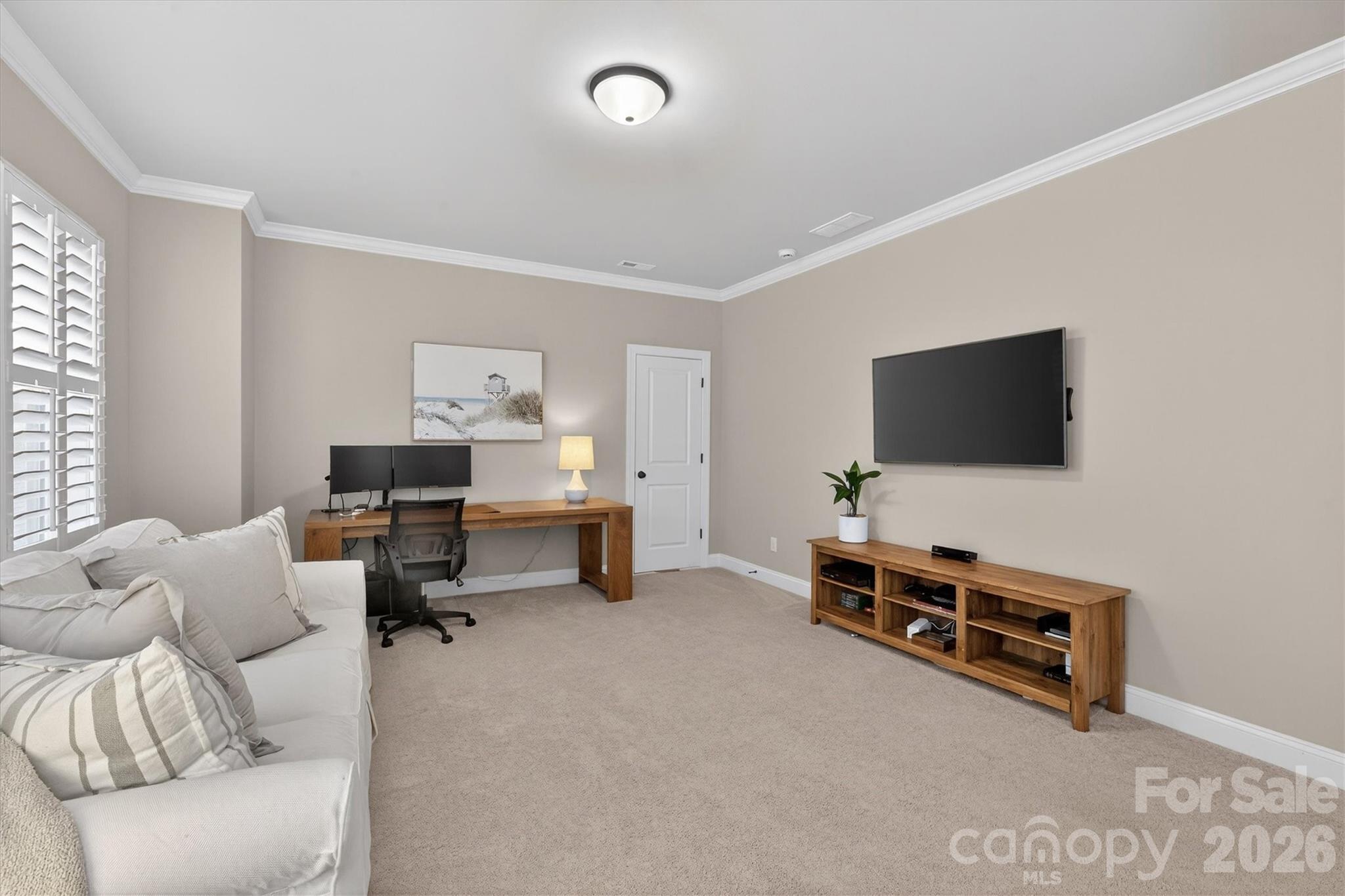 7712 Waverly Walk Avenue