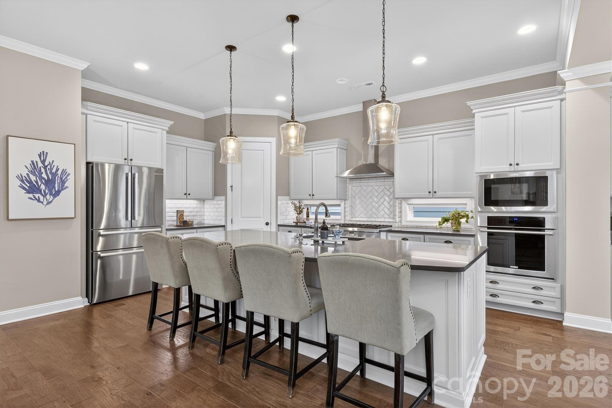 7712 Waverly Walk Avenue