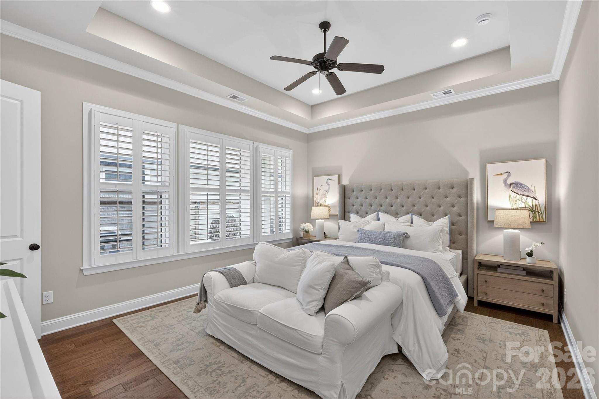 7712 Waverly Walk Avenue