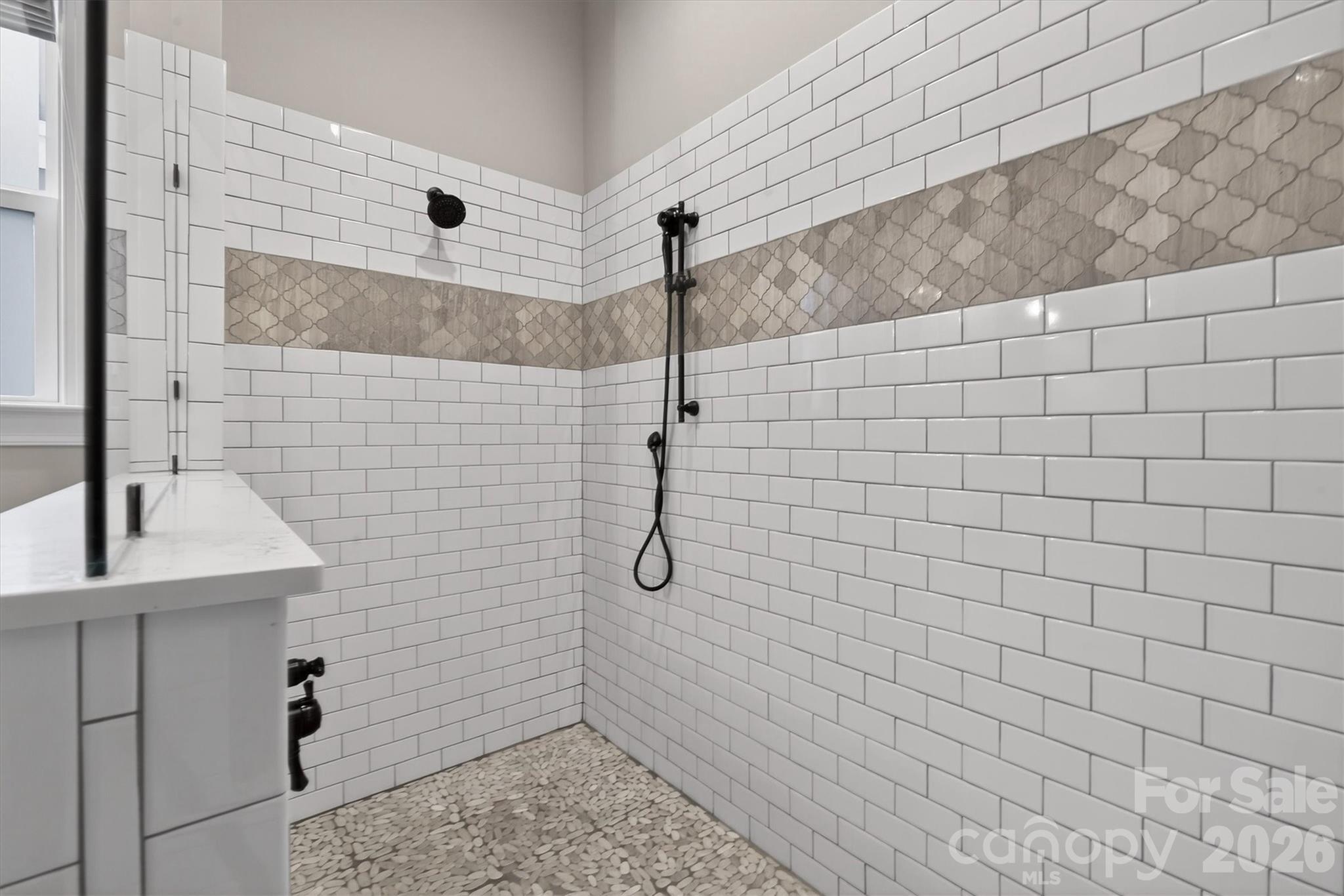 7712 Waverly Walk Avenue