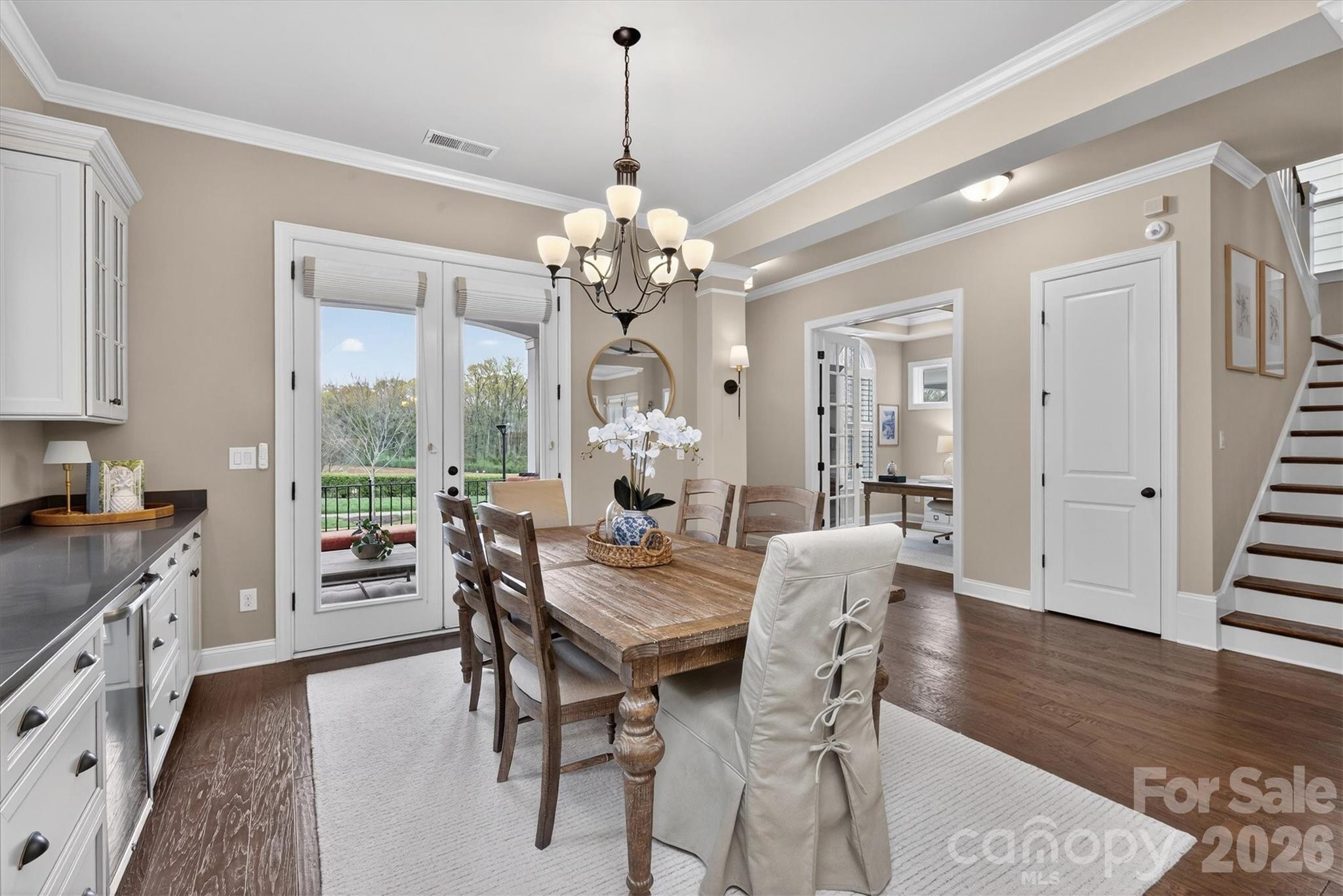 7712 Waverly Walk Avenue