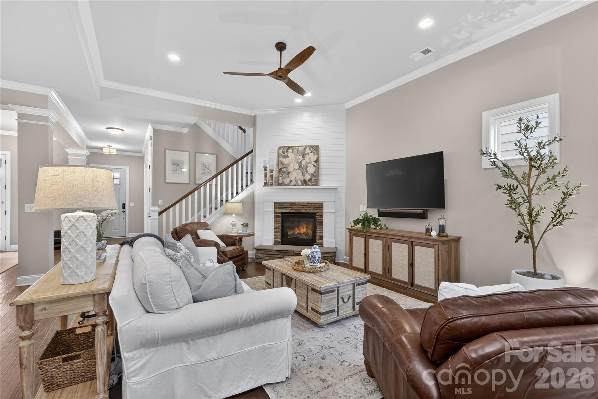 7712 Waverly Walk Avenue