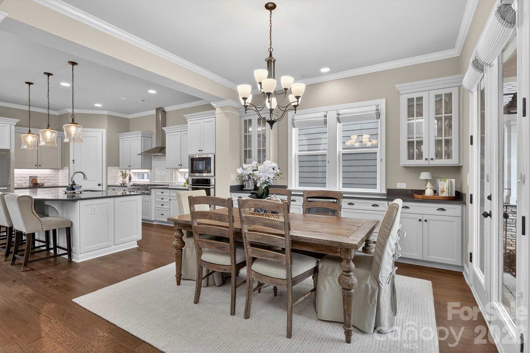 7712 Waverly Walk Avenue