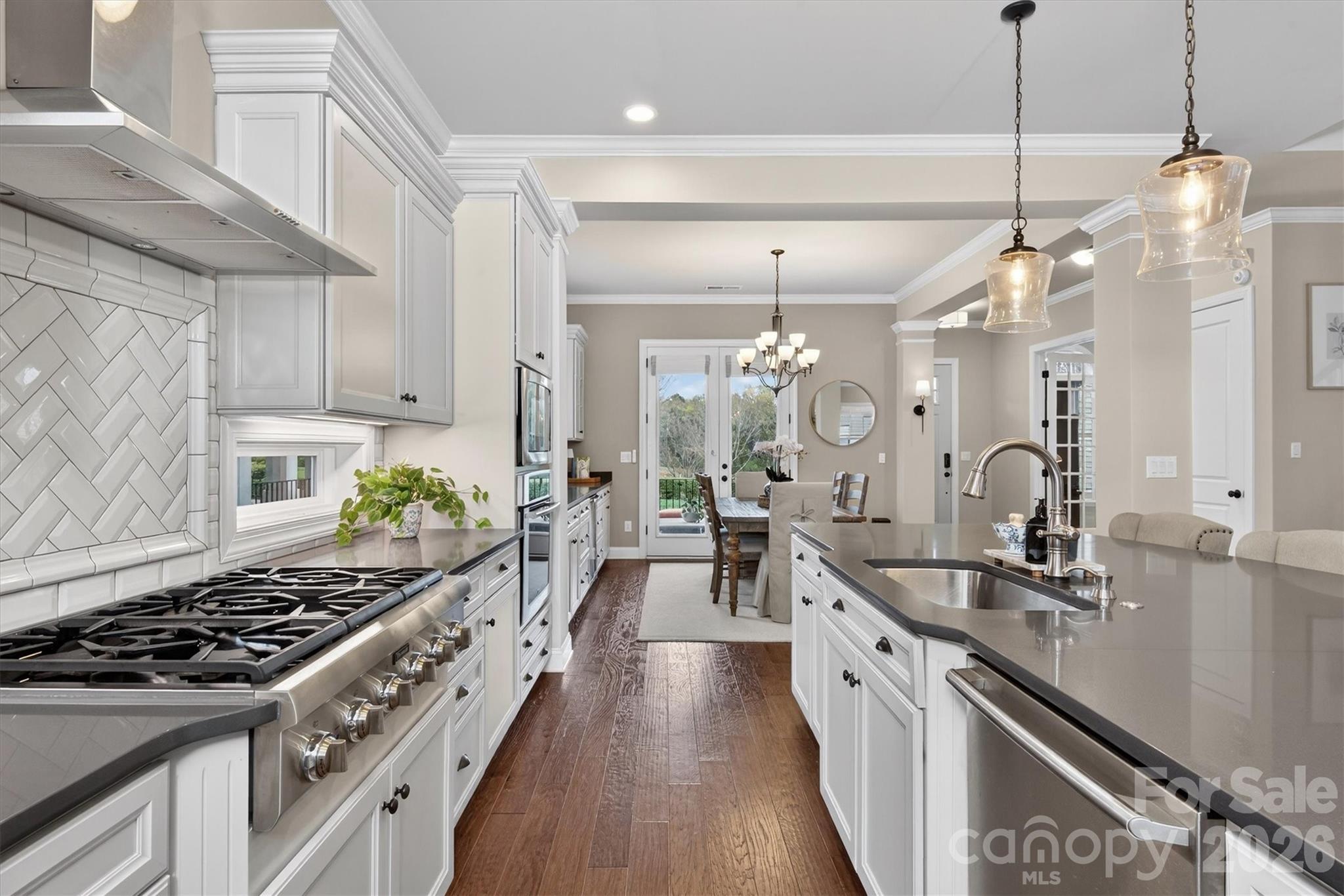 7712 Waverly Walk Avenue