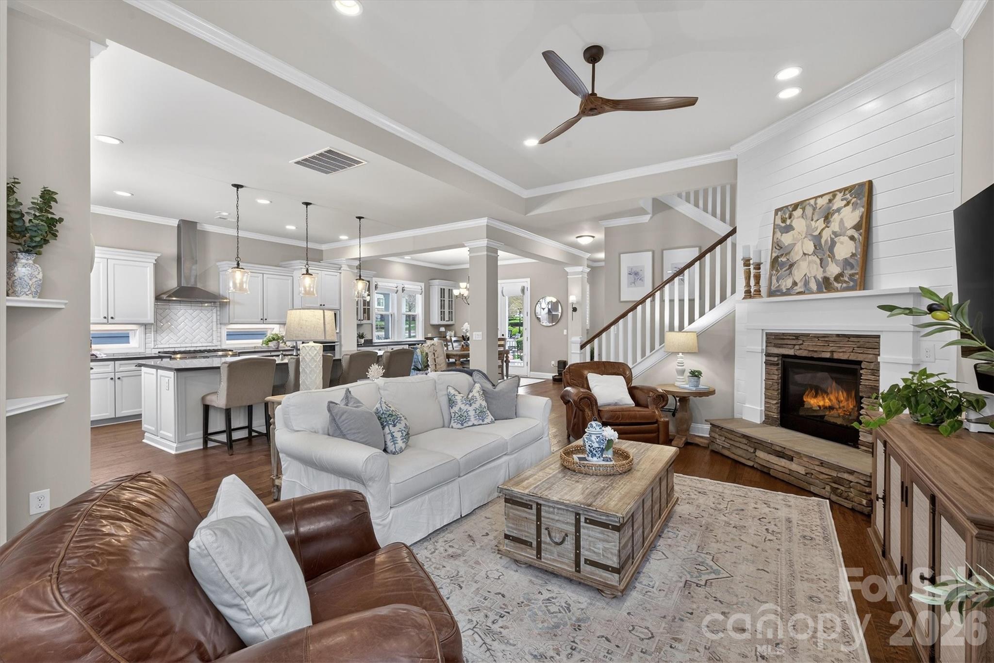 7712 Waverly Walk Avenue