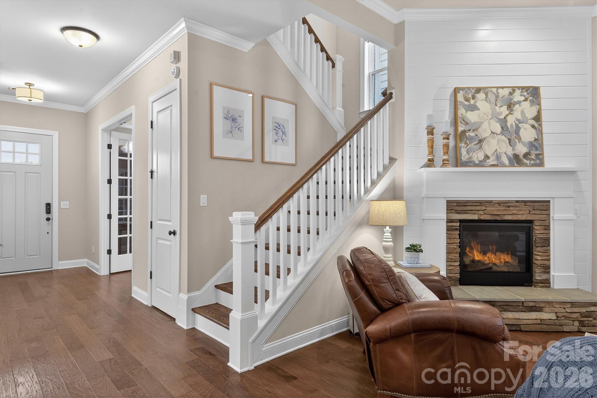 7712 Waverly Walk Avenue