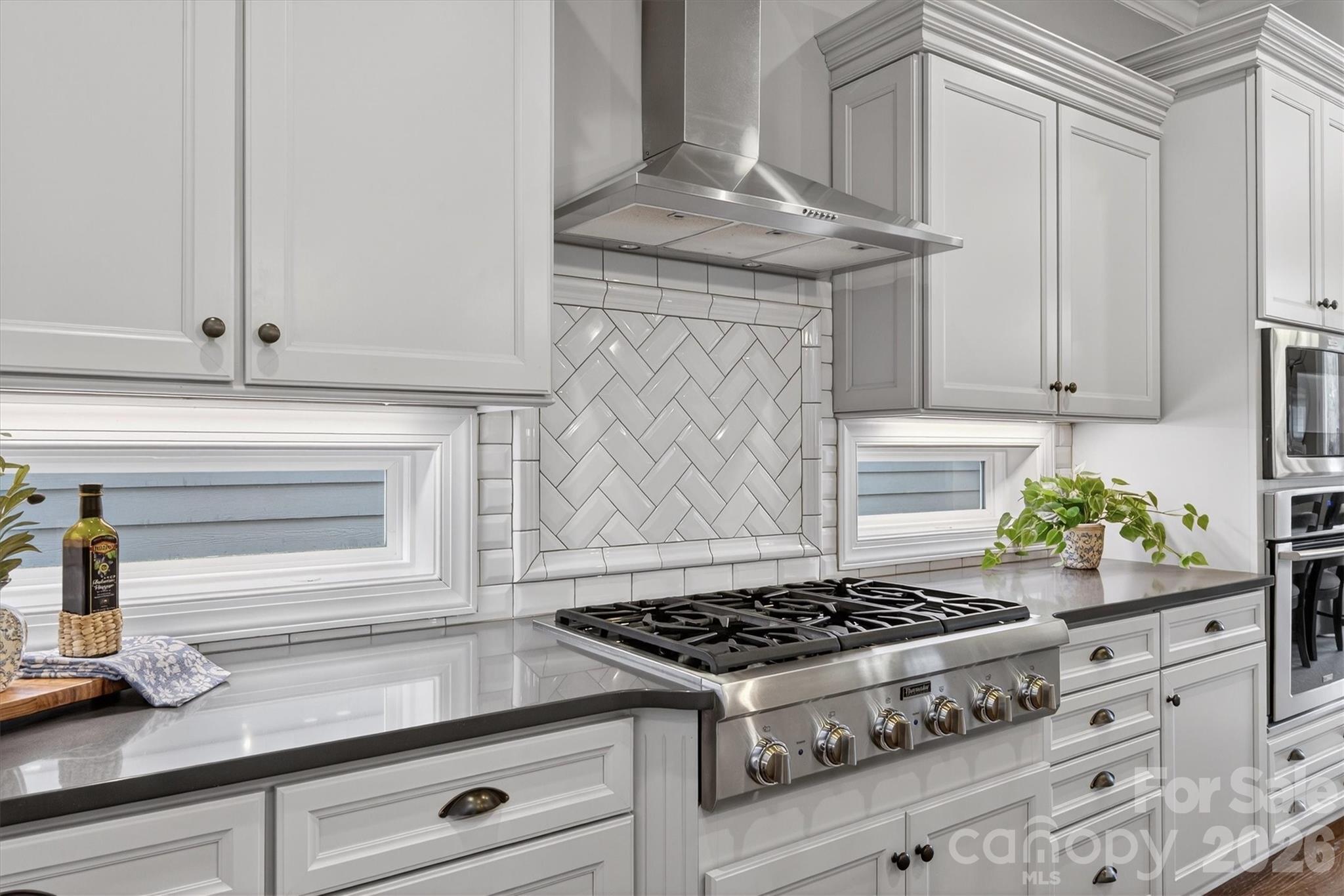 7712 Waverly Walk Avenue