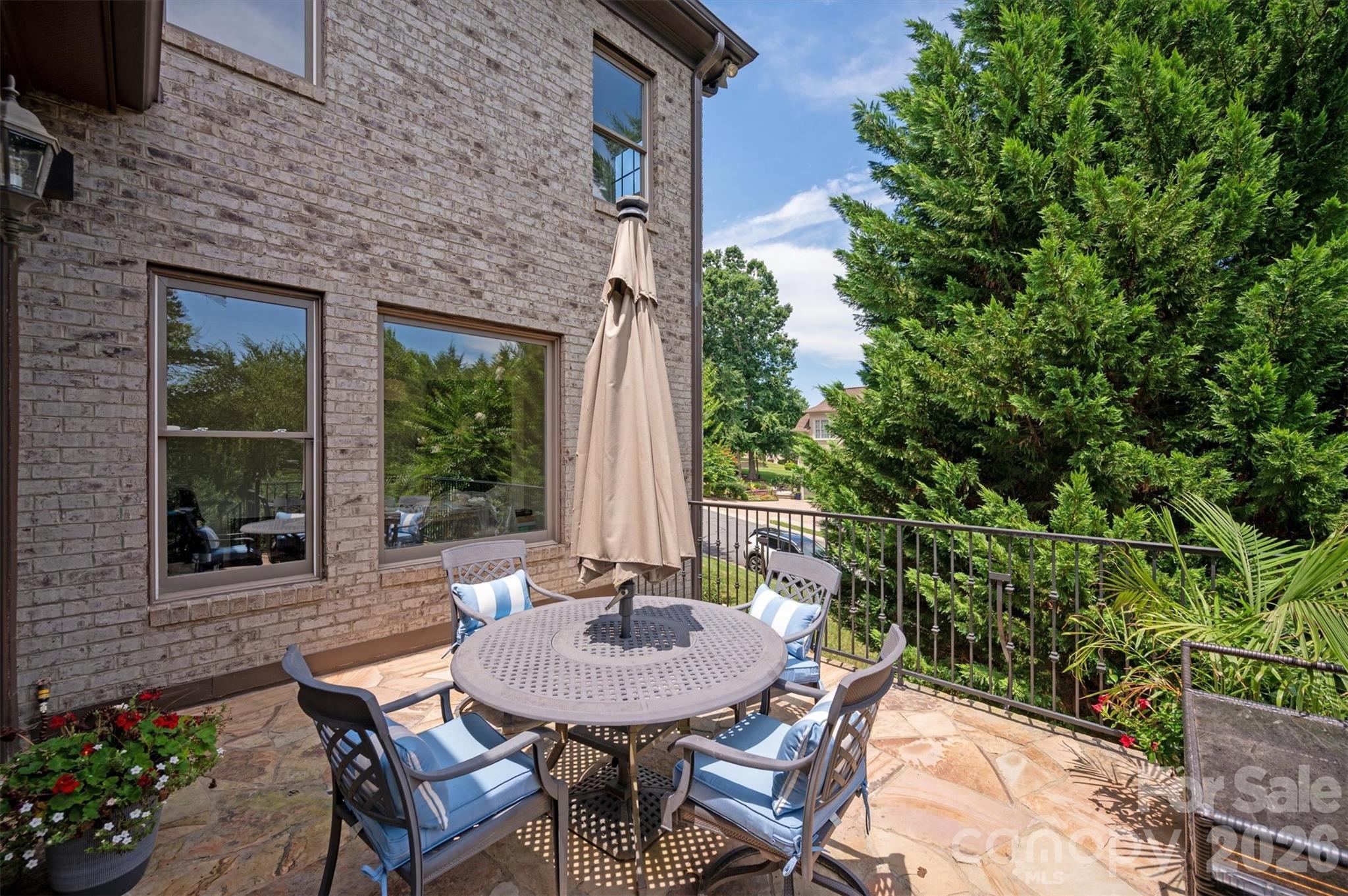 1401 Lookout Circle