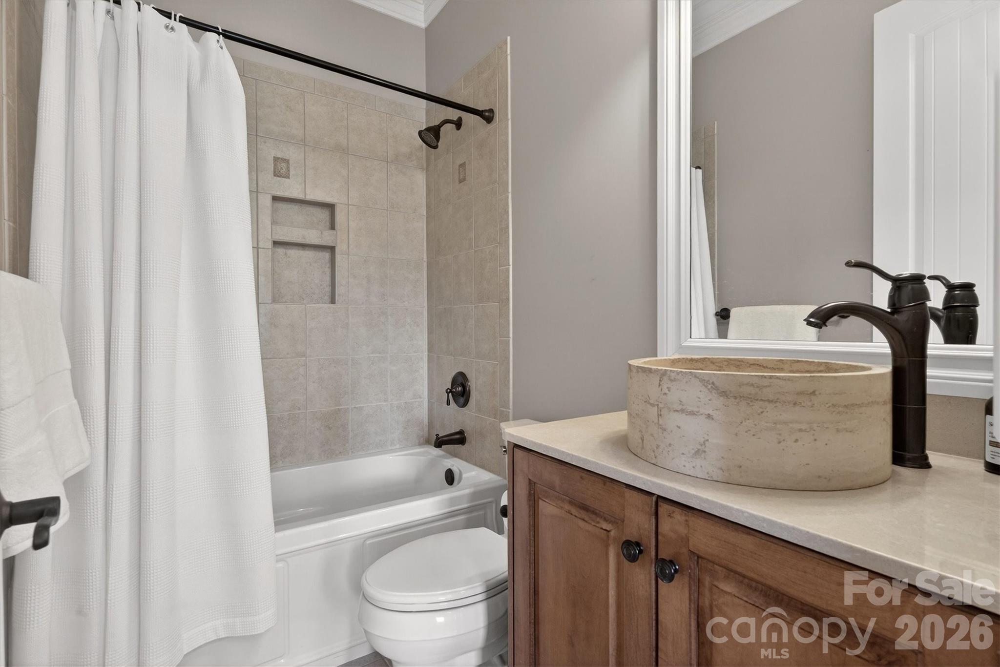 1401 Lookout Circle