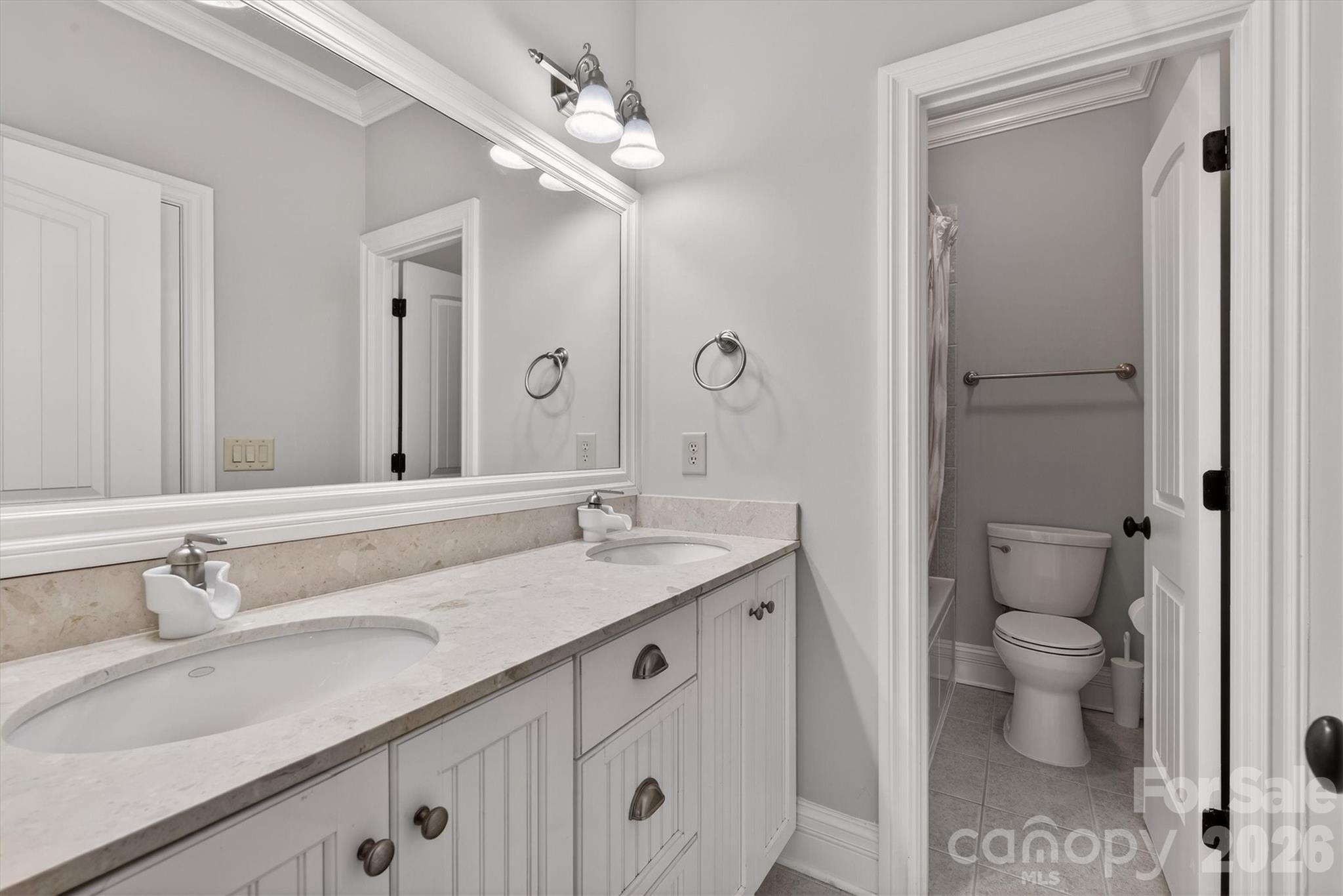 1401 Lookout Circle