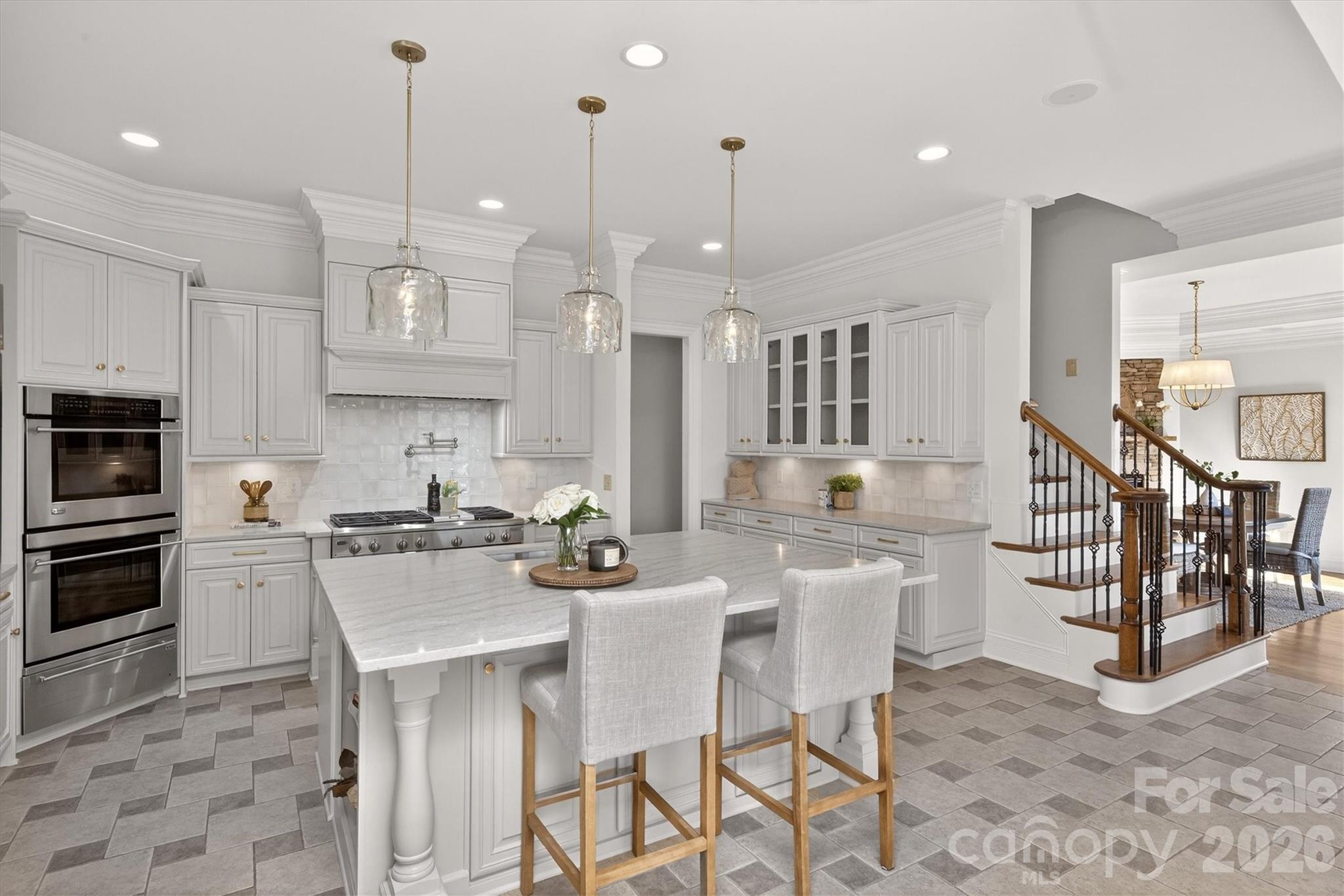 1401 Lookout Circle