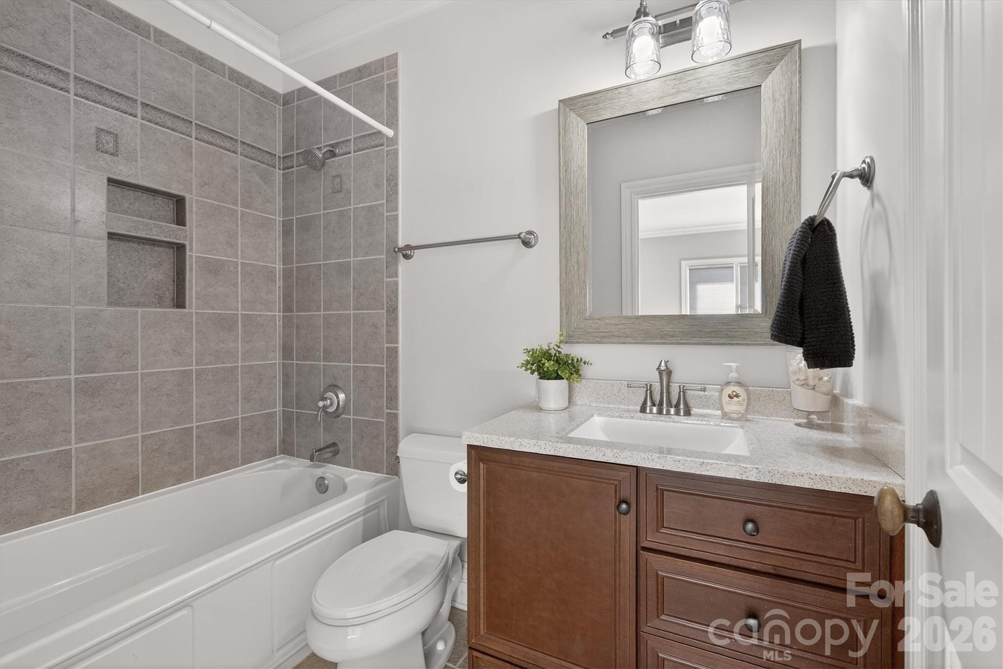1401 Lookout Circle