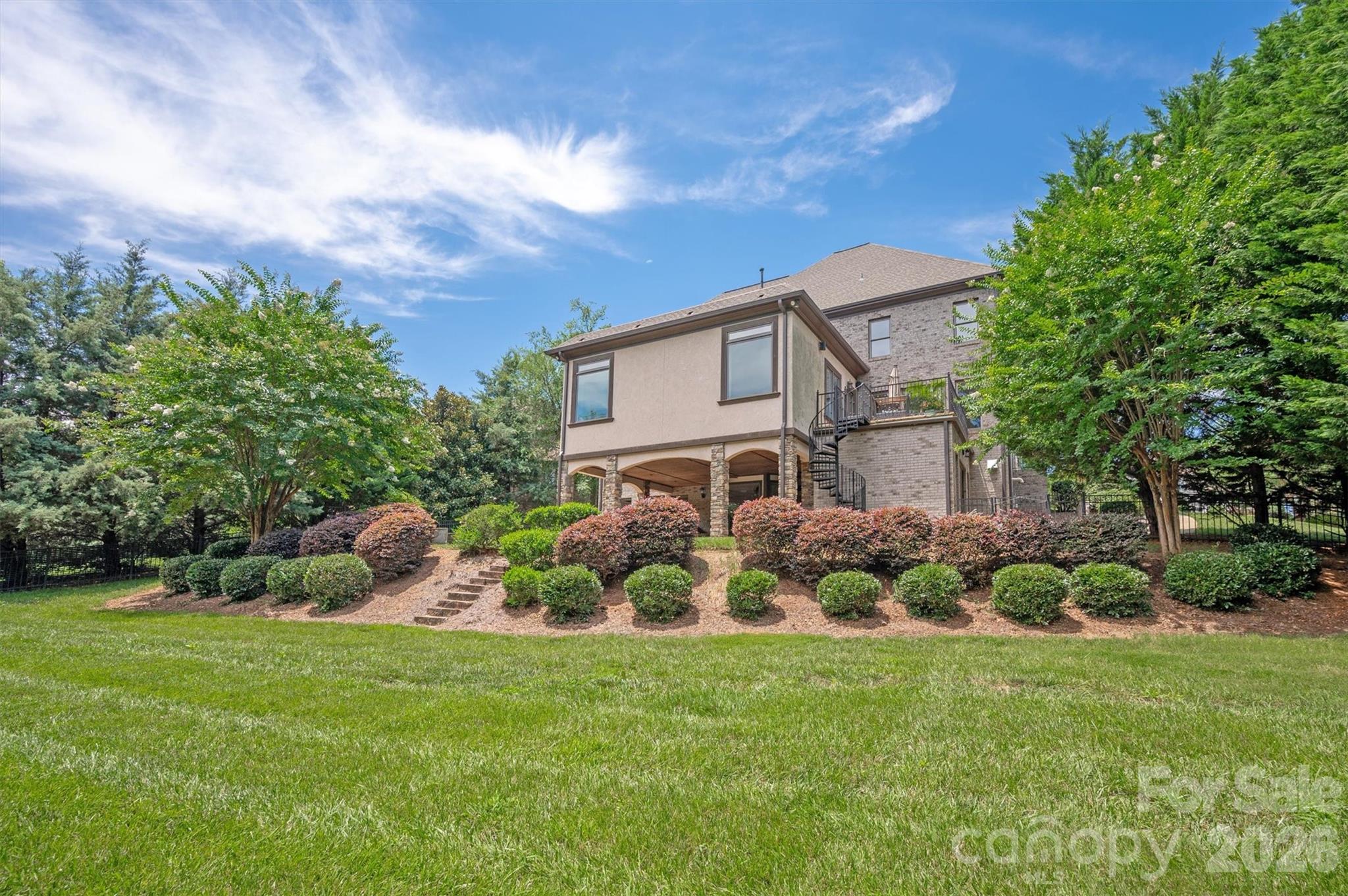 1401 Lookout Circle