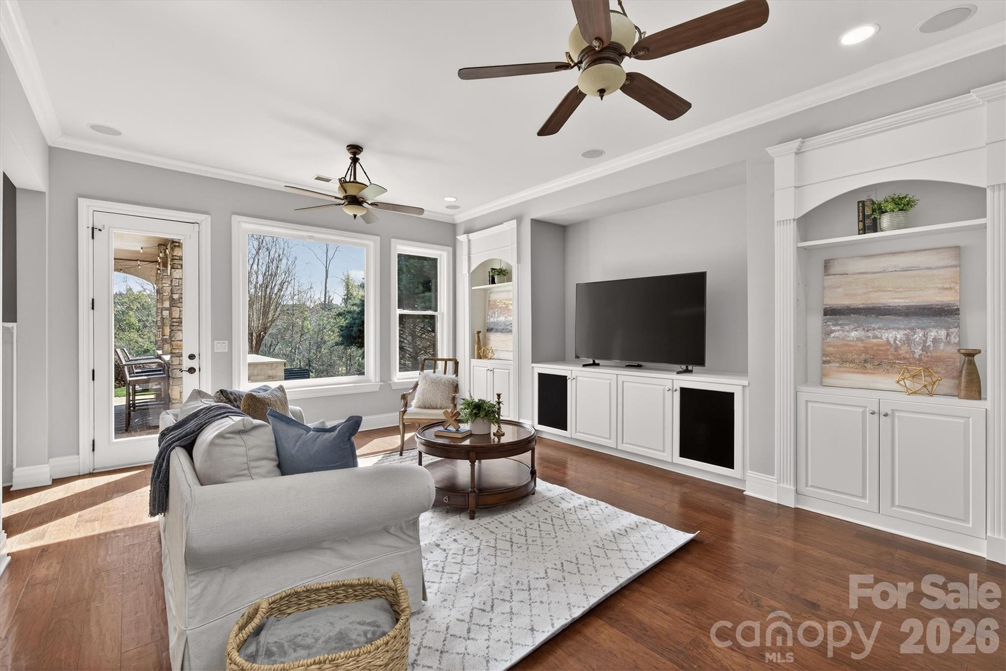 1401 Lookout Circle