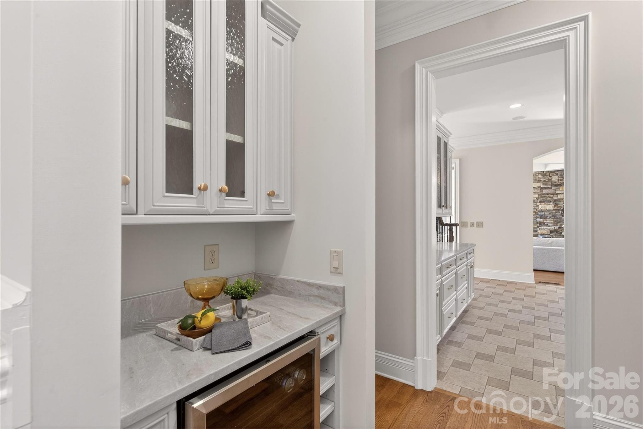 1401 Lookout Circle