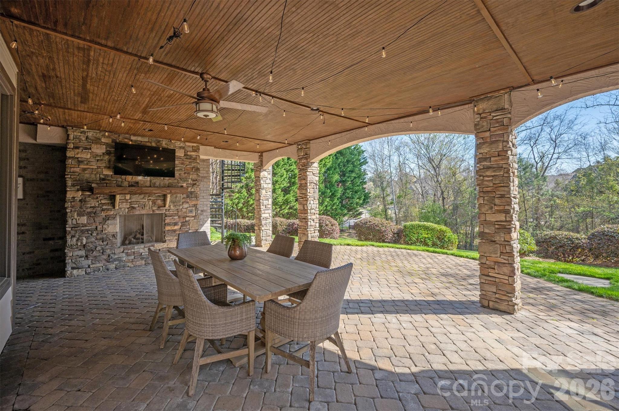1401 Lookout Circle
