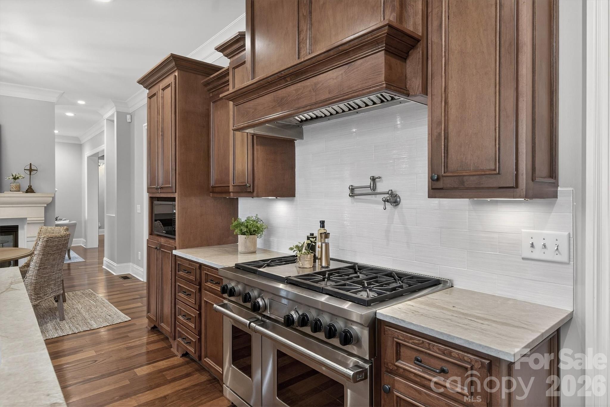 1915 Smarty Jones Drive