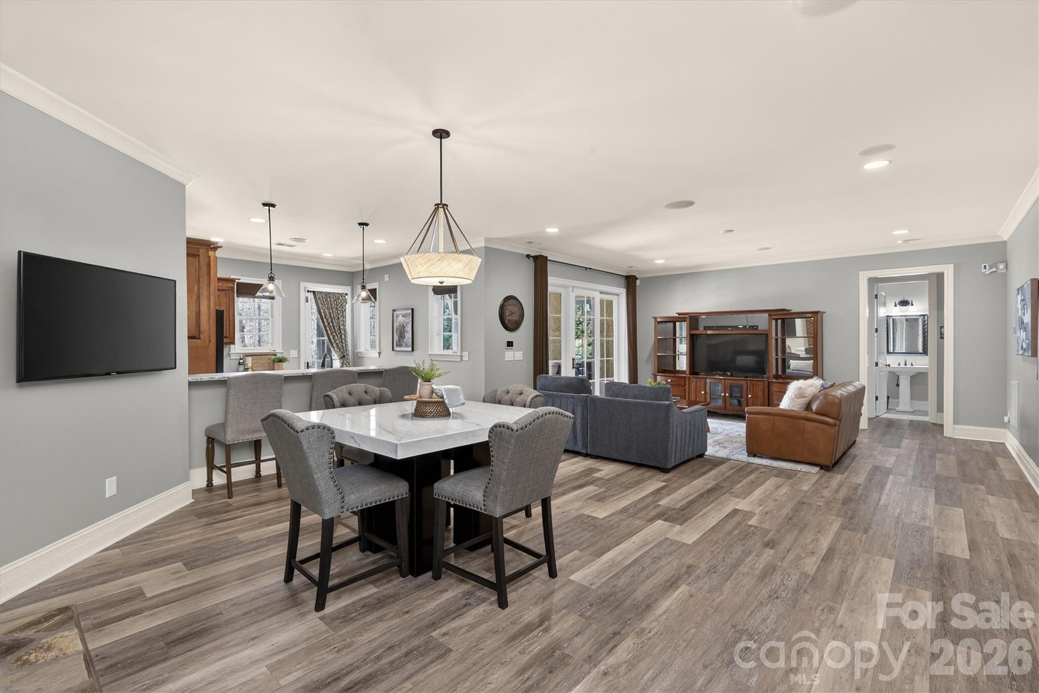 1915 Smarty Jones Drive