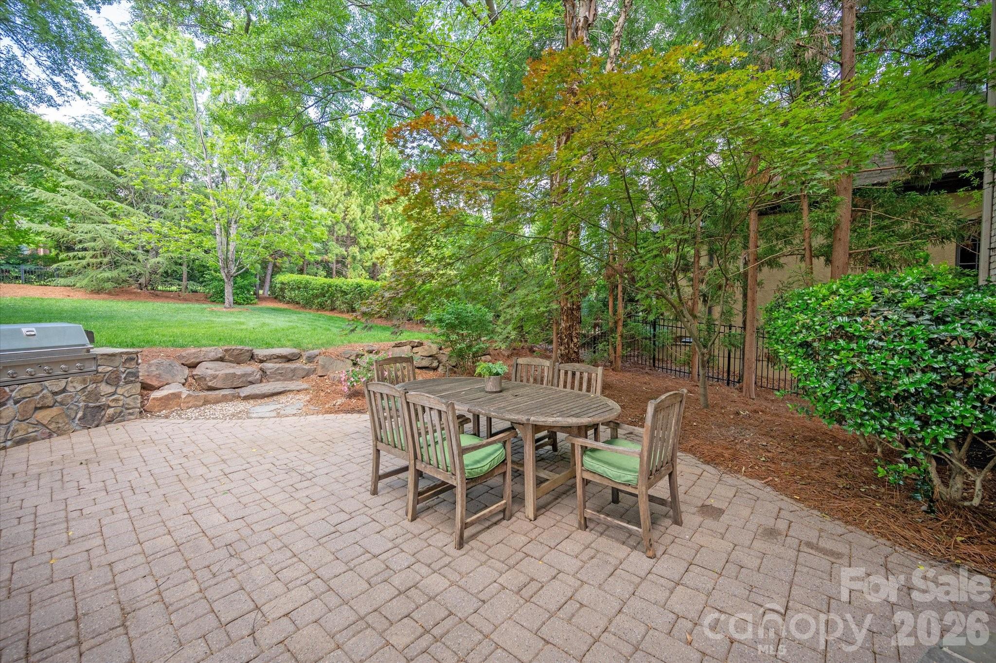 1629 Lookout Circle