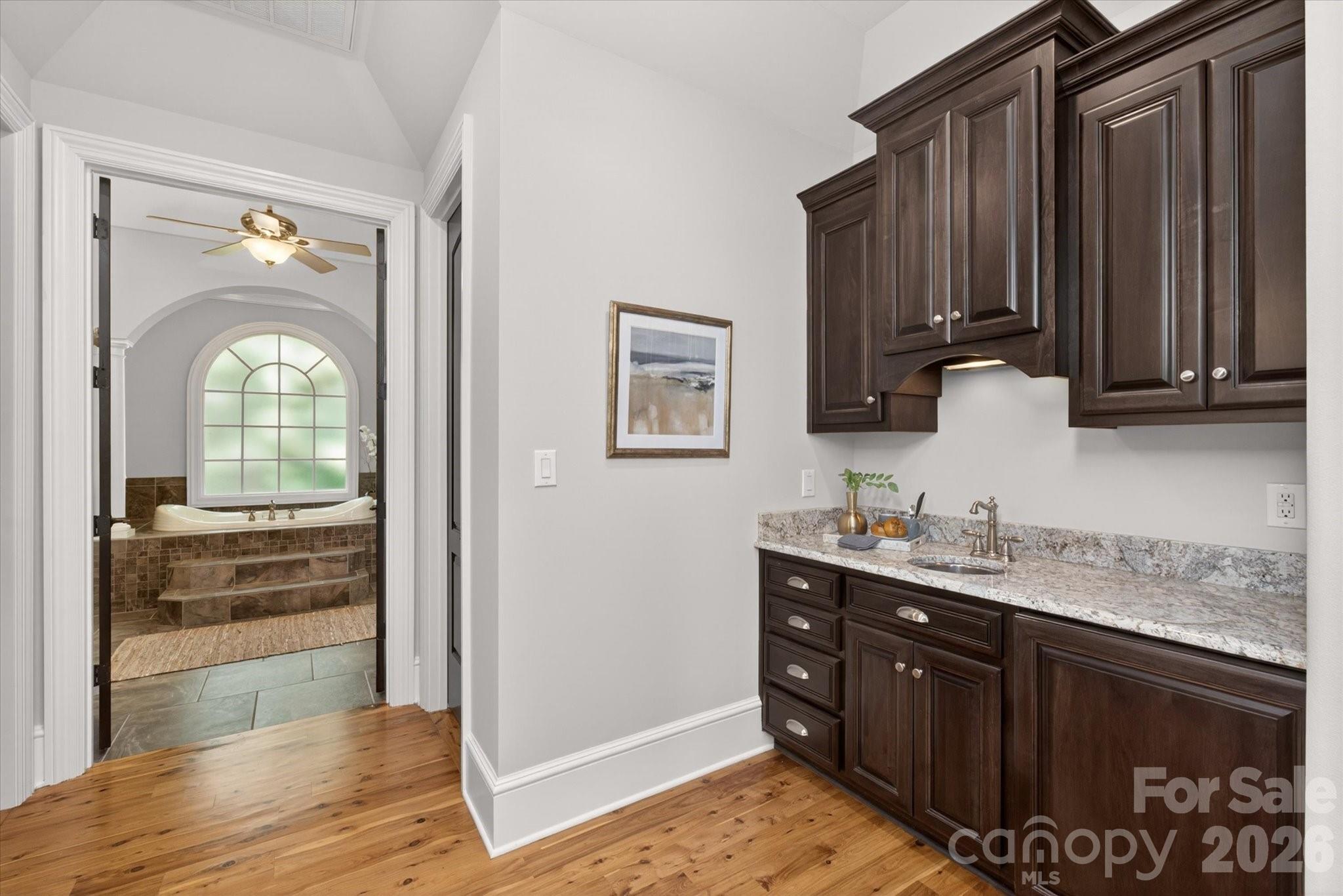 1629 Lookout Circle
