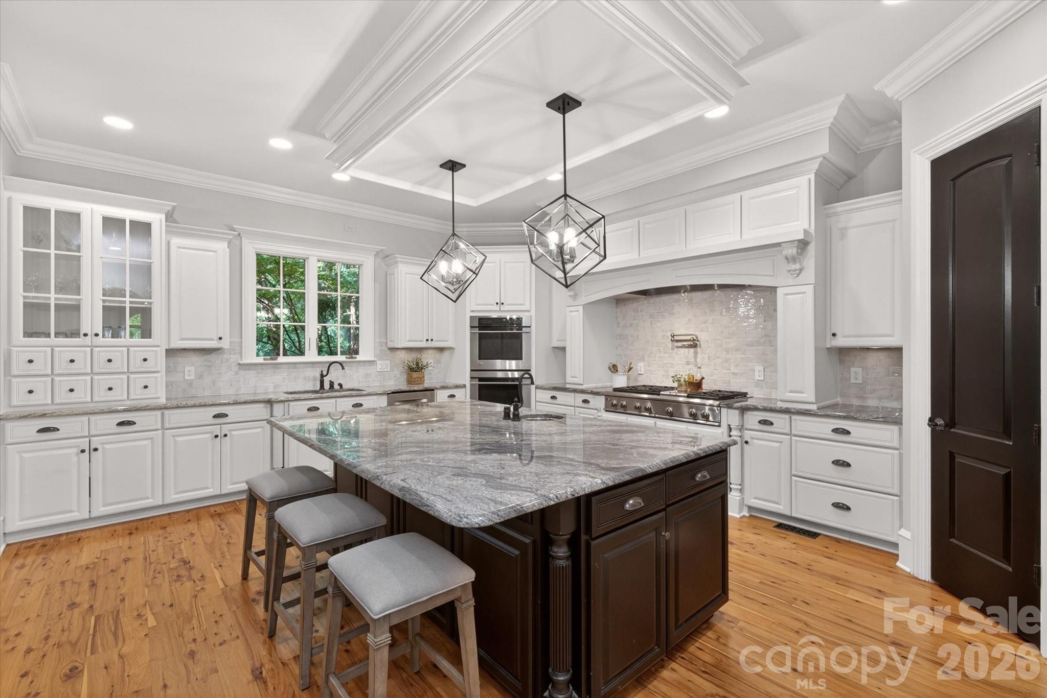 1629 Lookout Circle