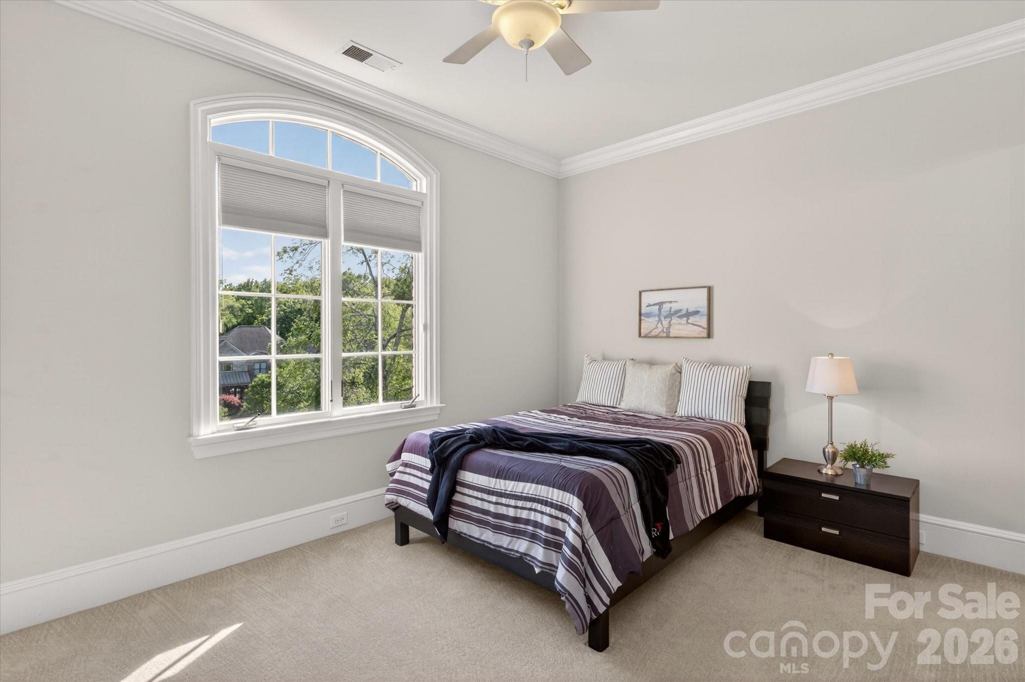1629 Lookout Circle