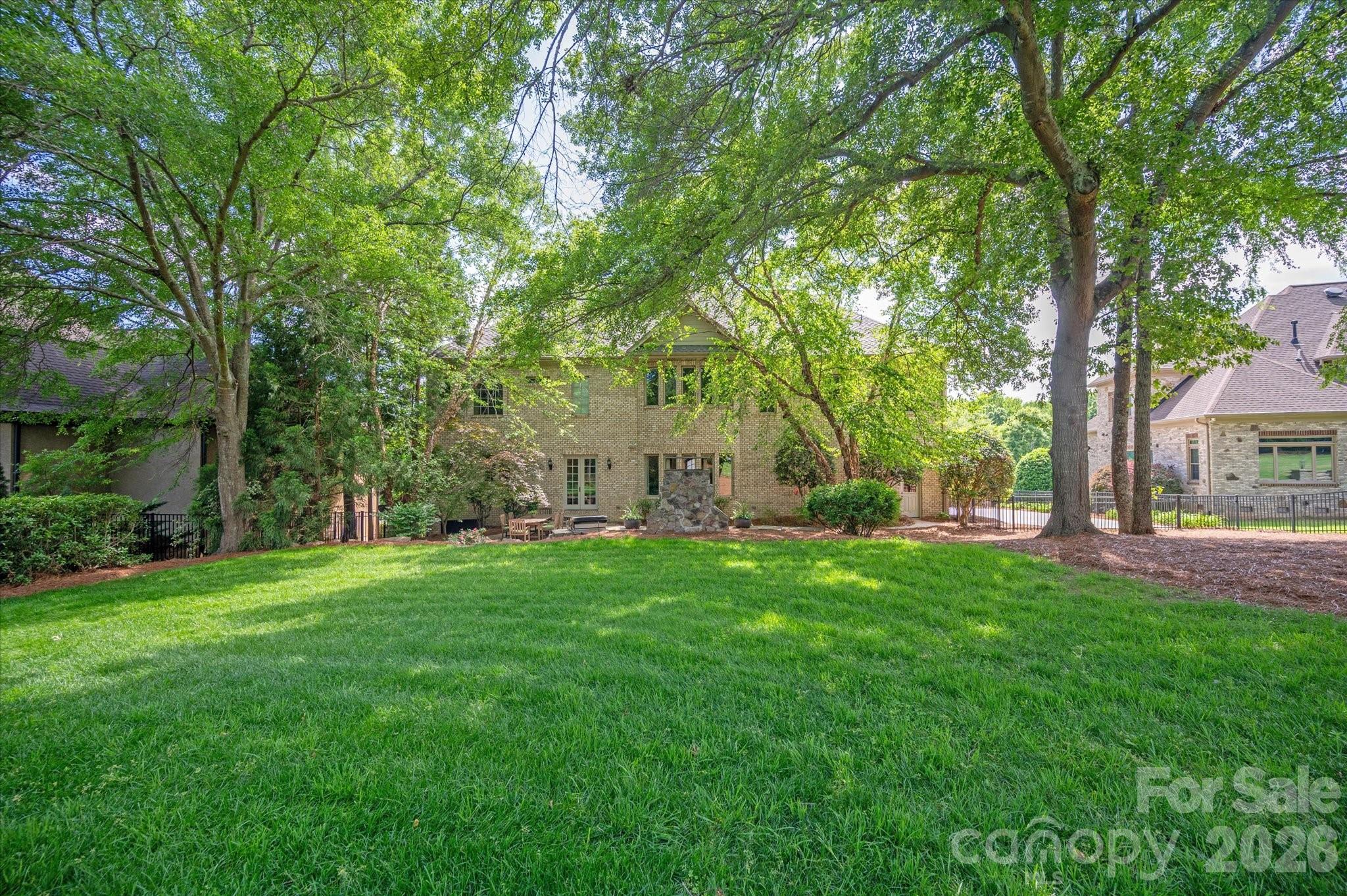 1629 Lookout Circle