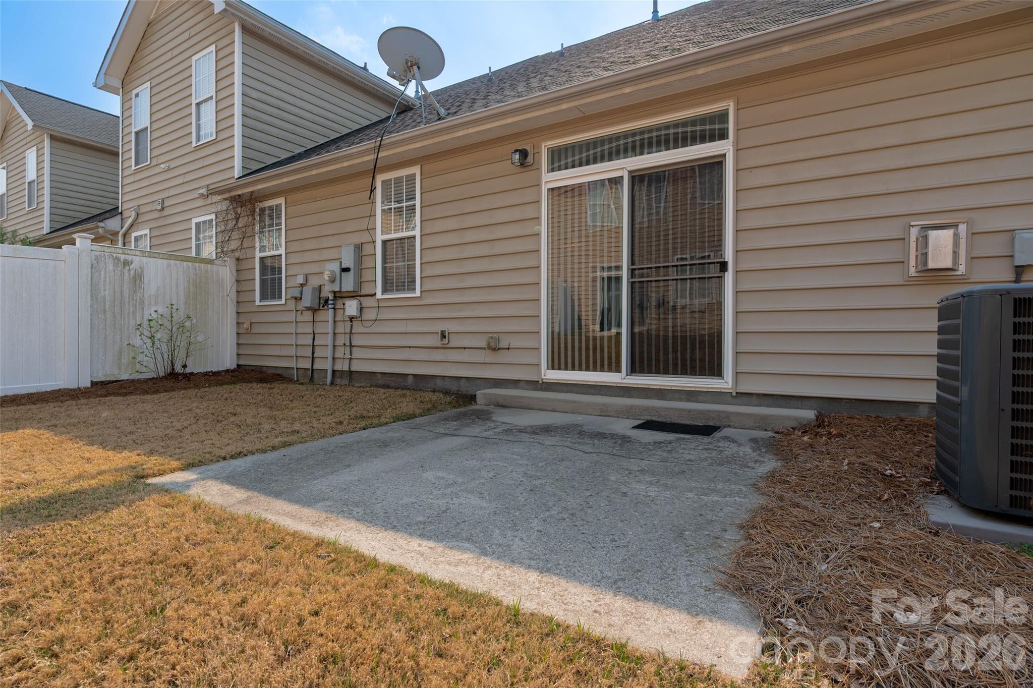 11021 Lucky Horseshoe Lane