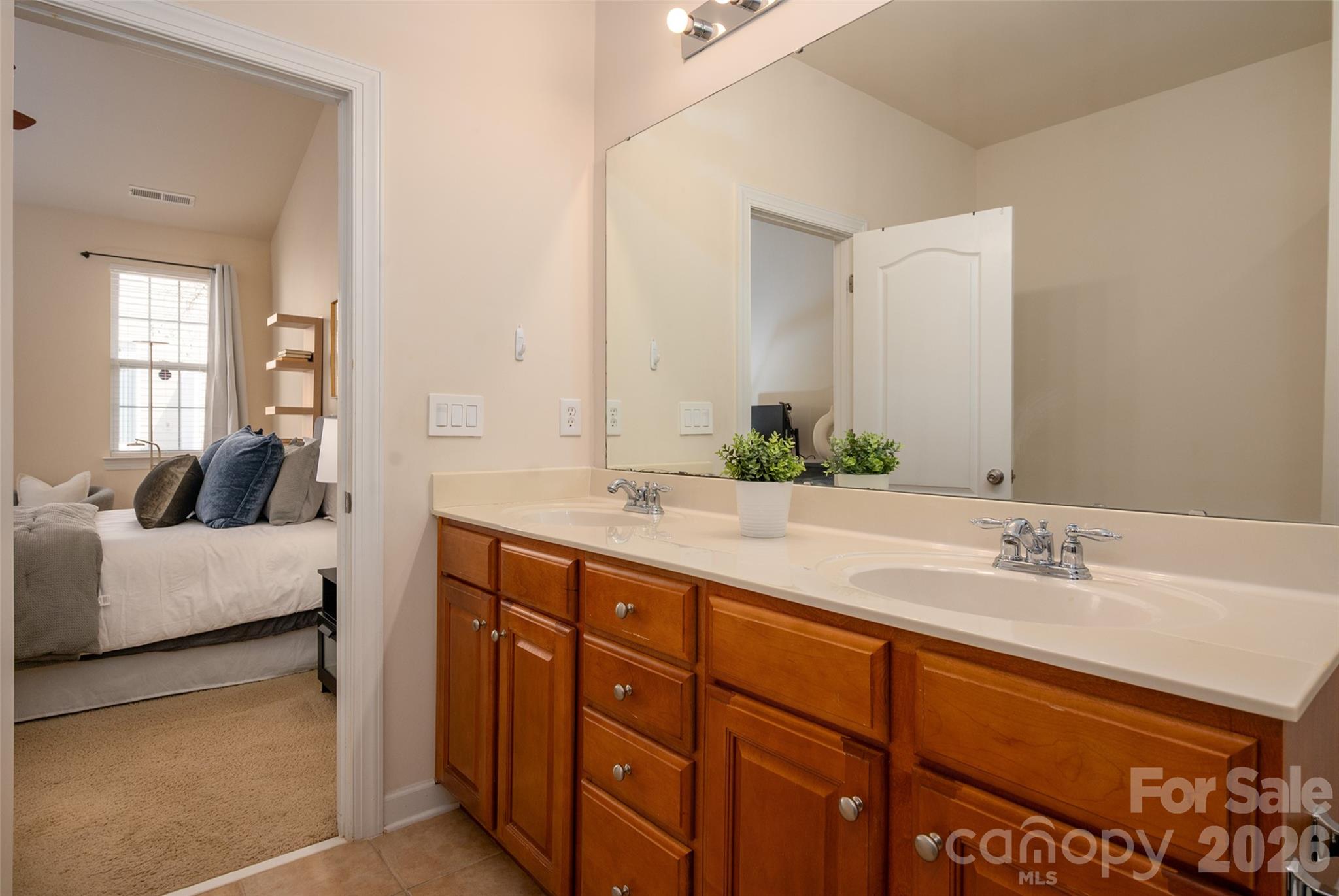 11021 Lucky Horseshoe Lane