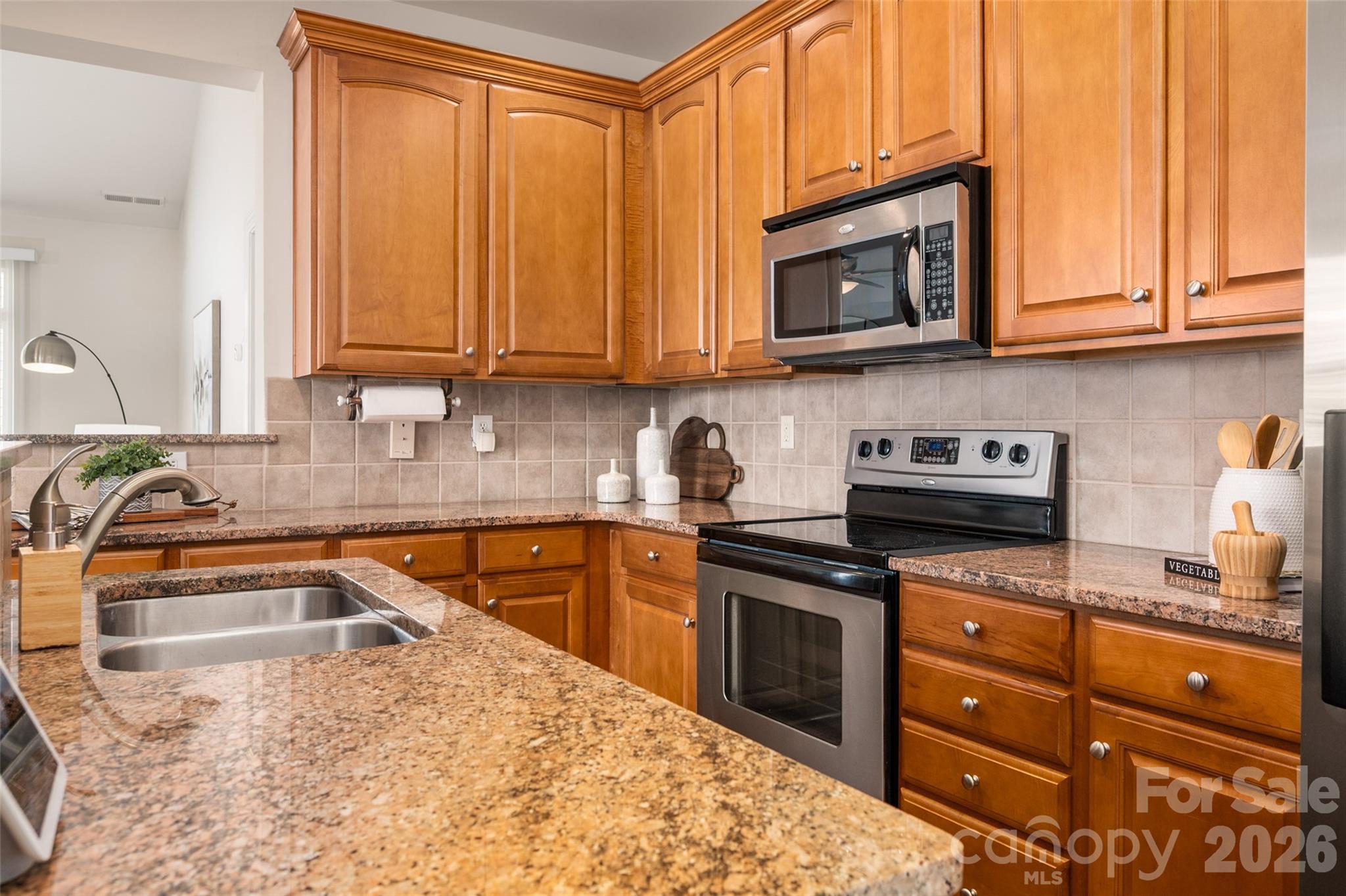 11021 Lucky Horseshoe Lane