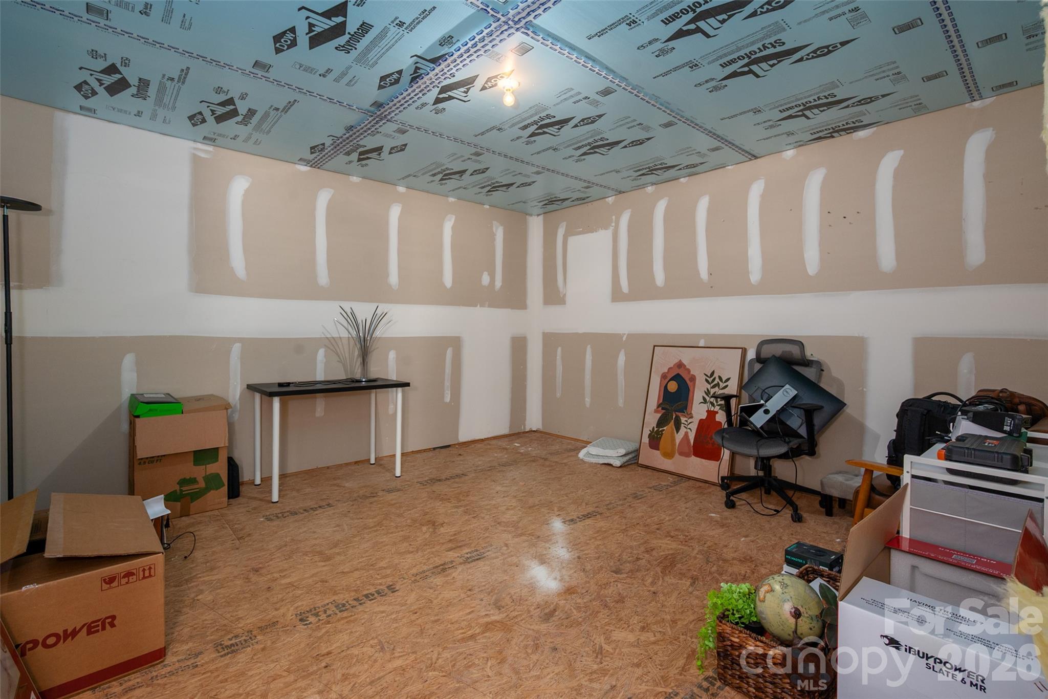 11021 Lucky Horseshoe Lane